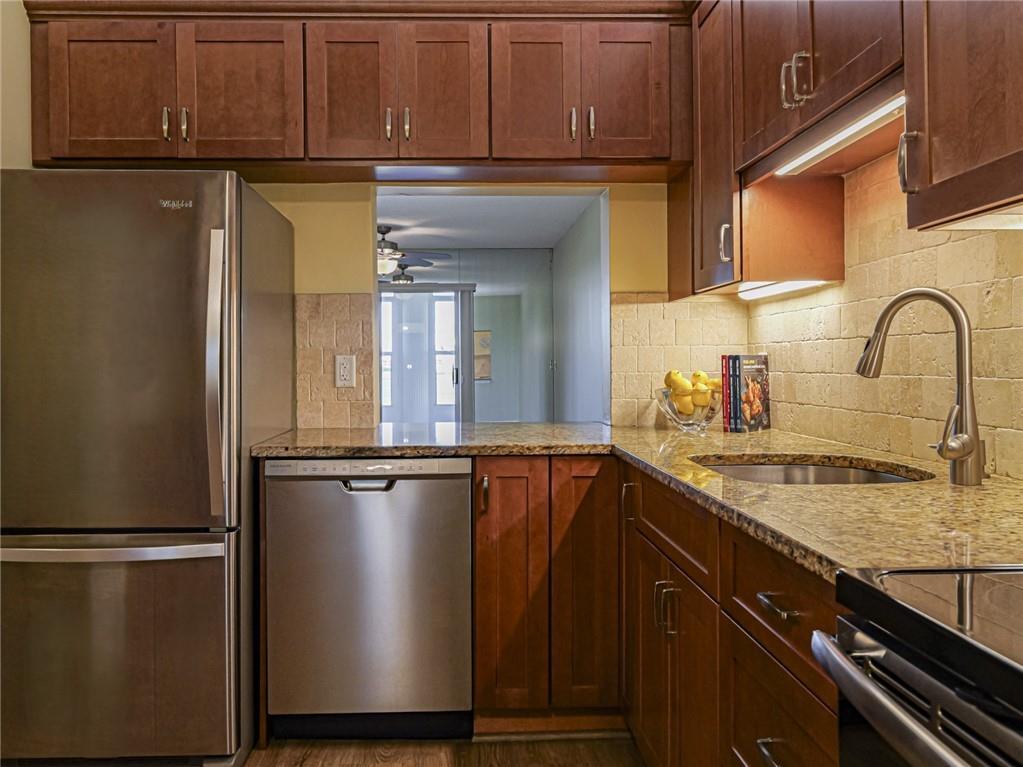 GROVE ISLE EAST CONDOMINIUM - Residential