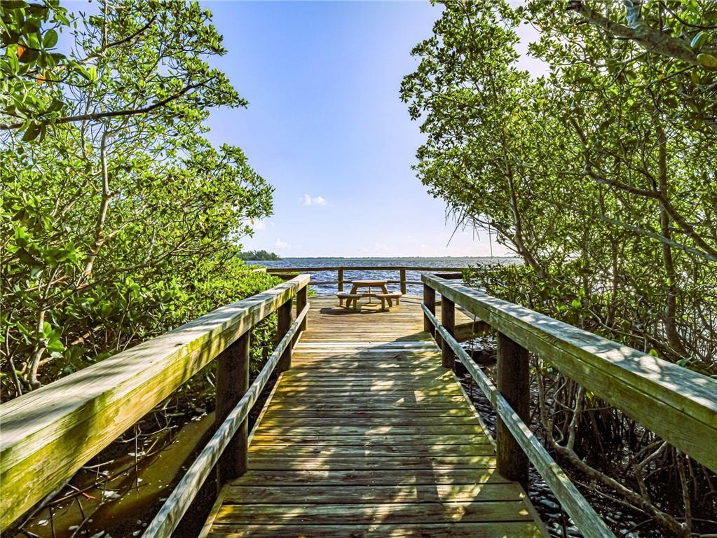 GROVE ISLE EAST CONDOMINI - Residential