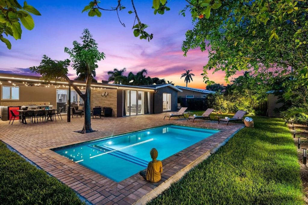 Photo of 4311 NE 15th Avenue, Oakland Park, FL 33334 (MLS # F10531885)