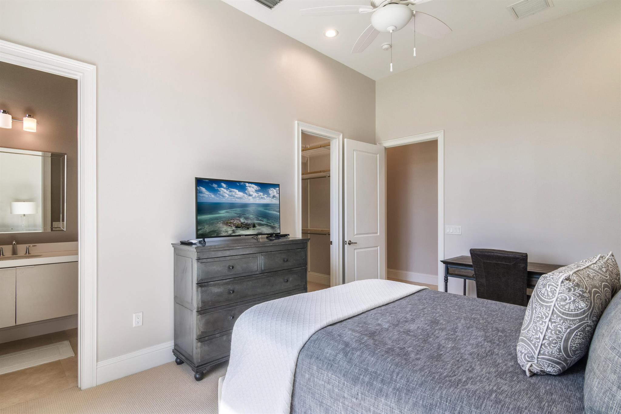 PALM BEACH POINT - Residential