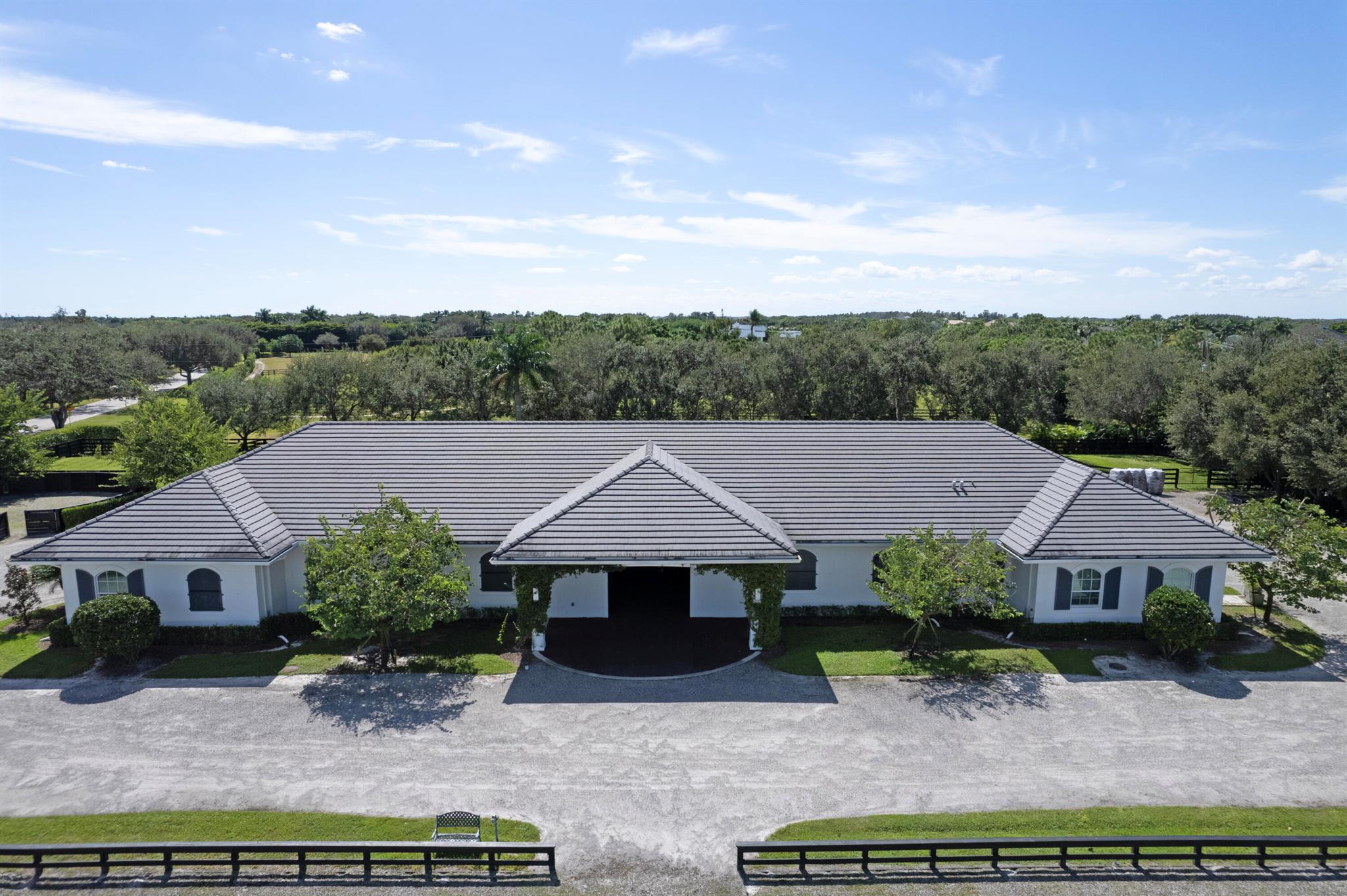 PALM BEACH POINT - Residential