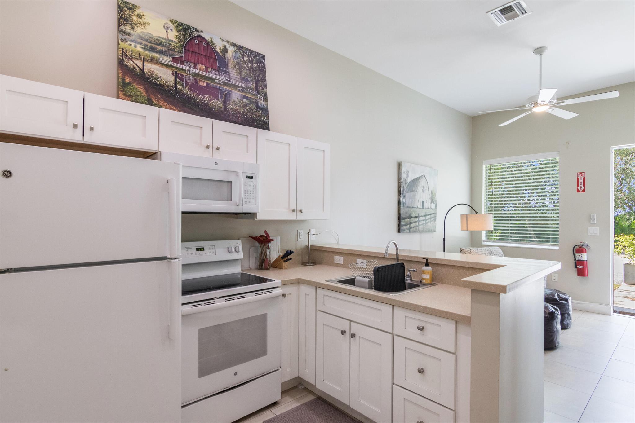 PALM BEACH POINT - Residential