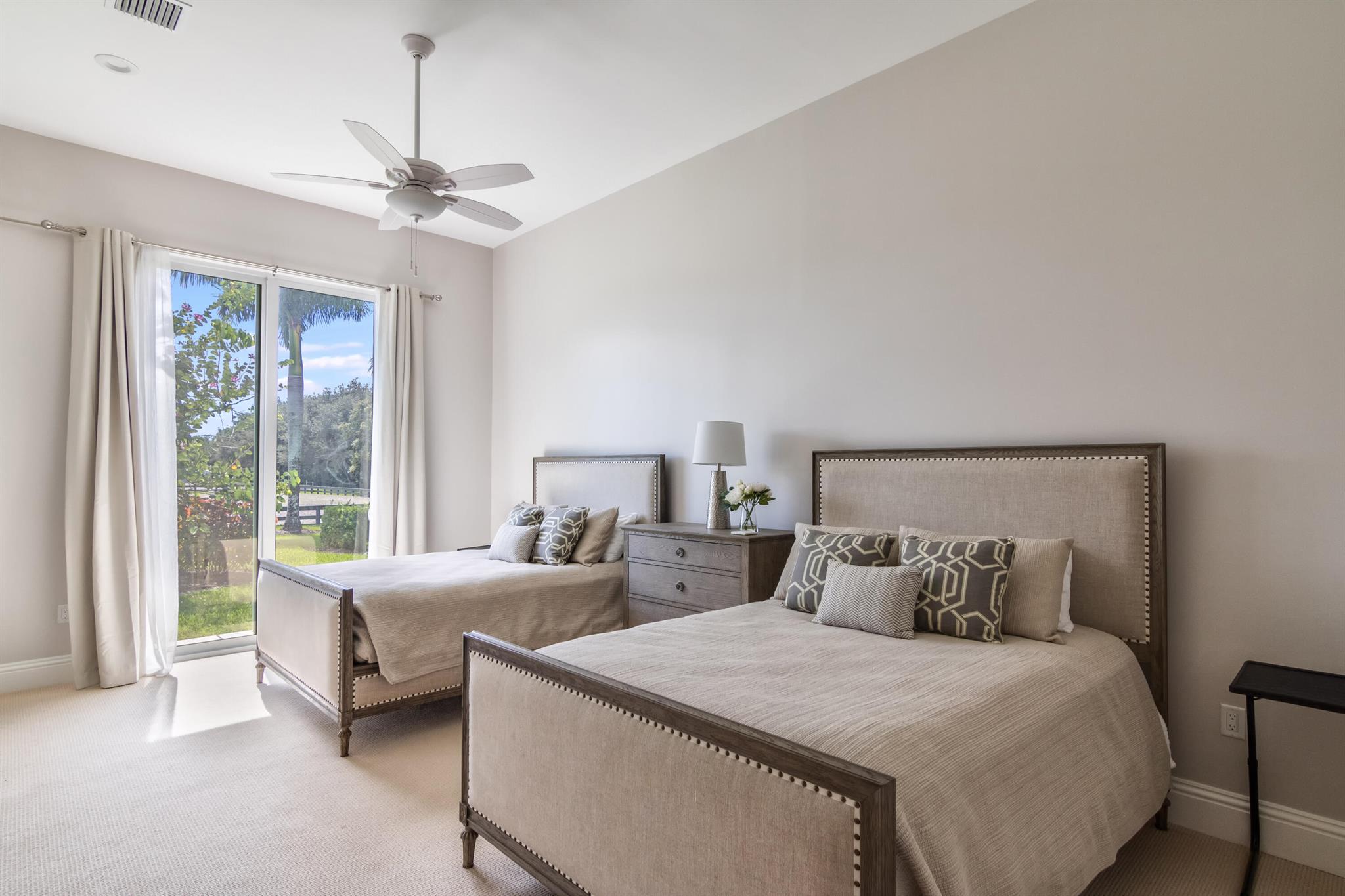 PALM BEACH POINT - Residential