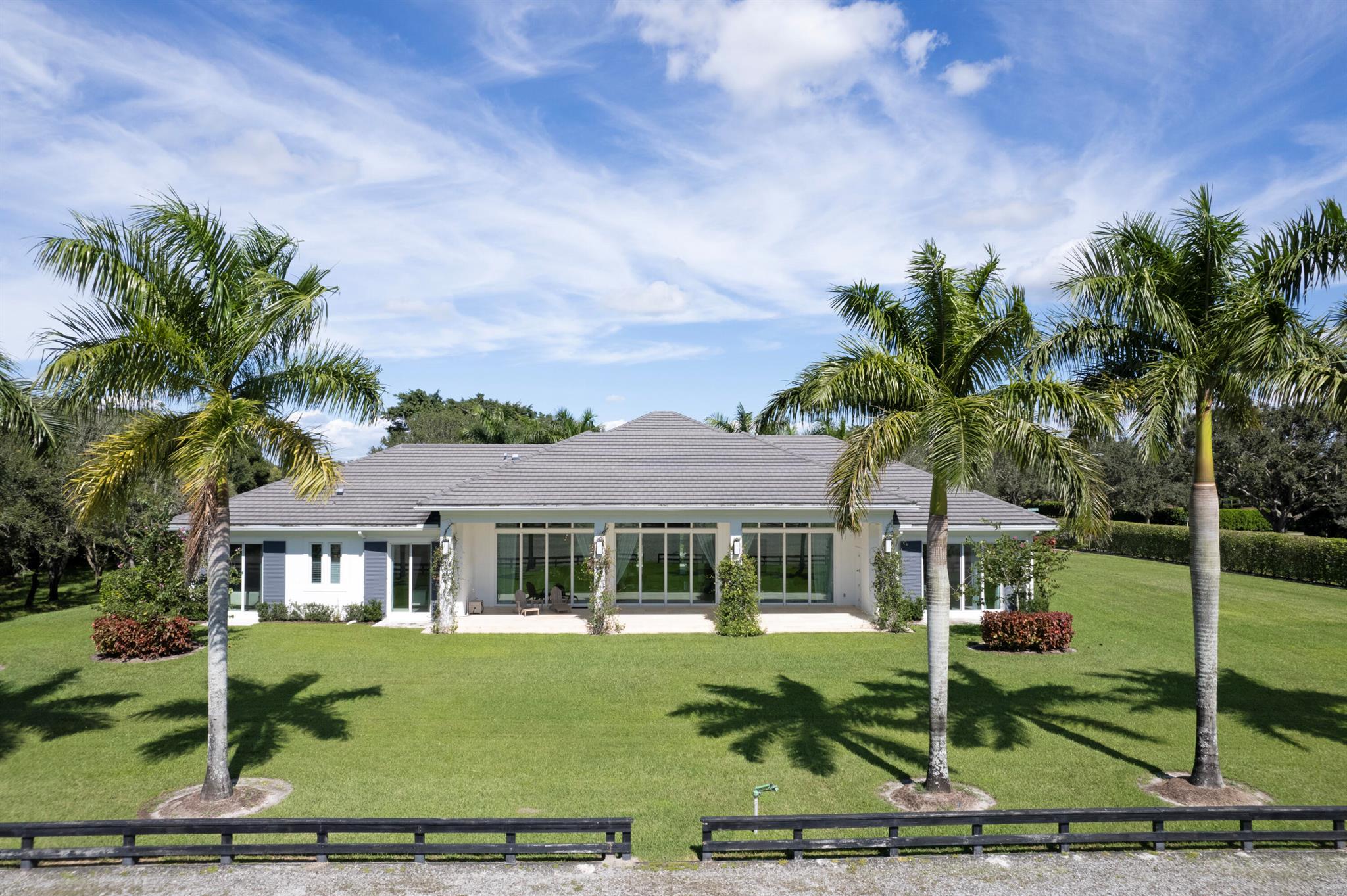 PALM BEACH POINT - Residential