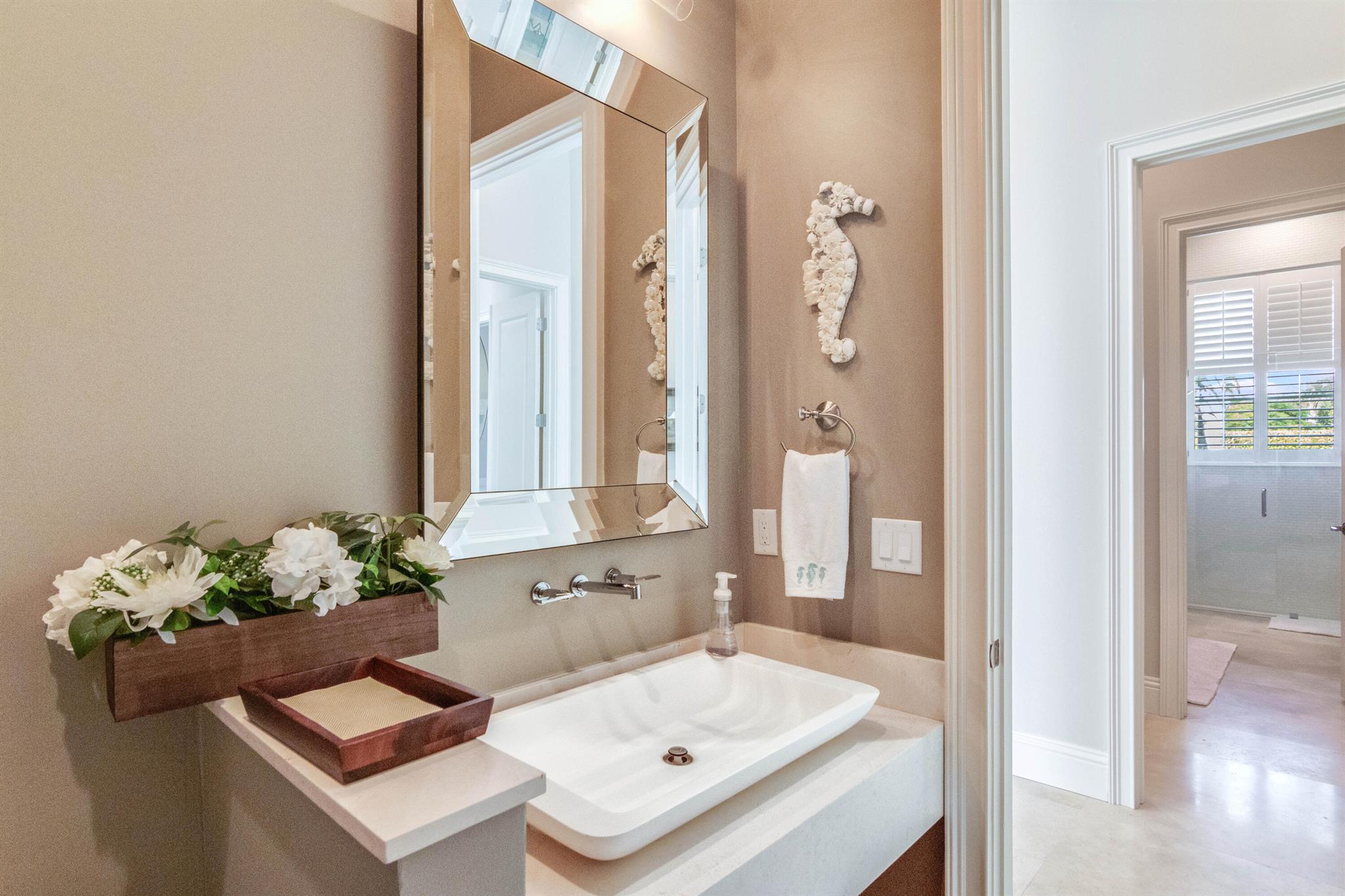 PALM BEACH POINT - Residential