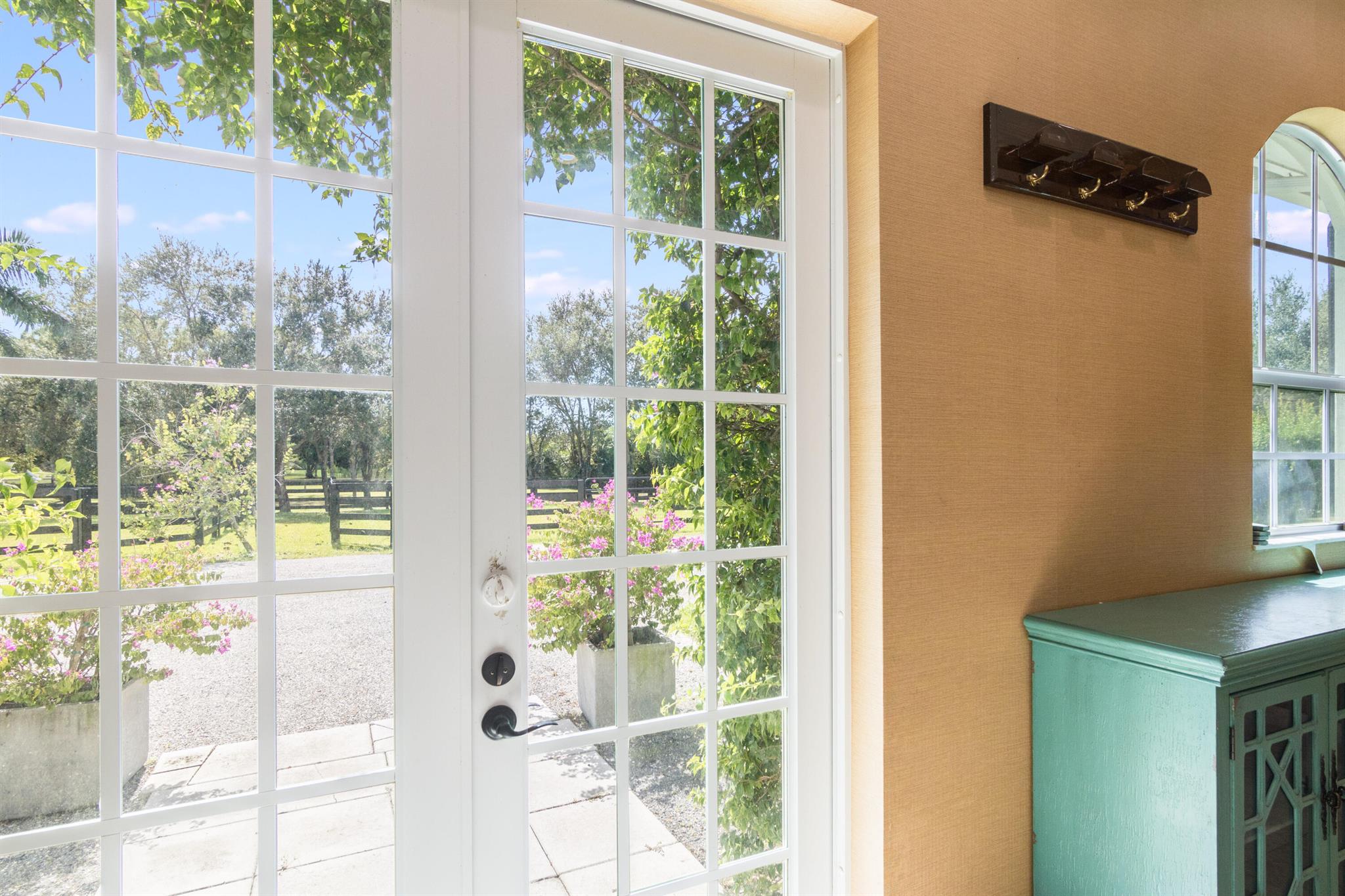 PALM BEACH POINT - Residential