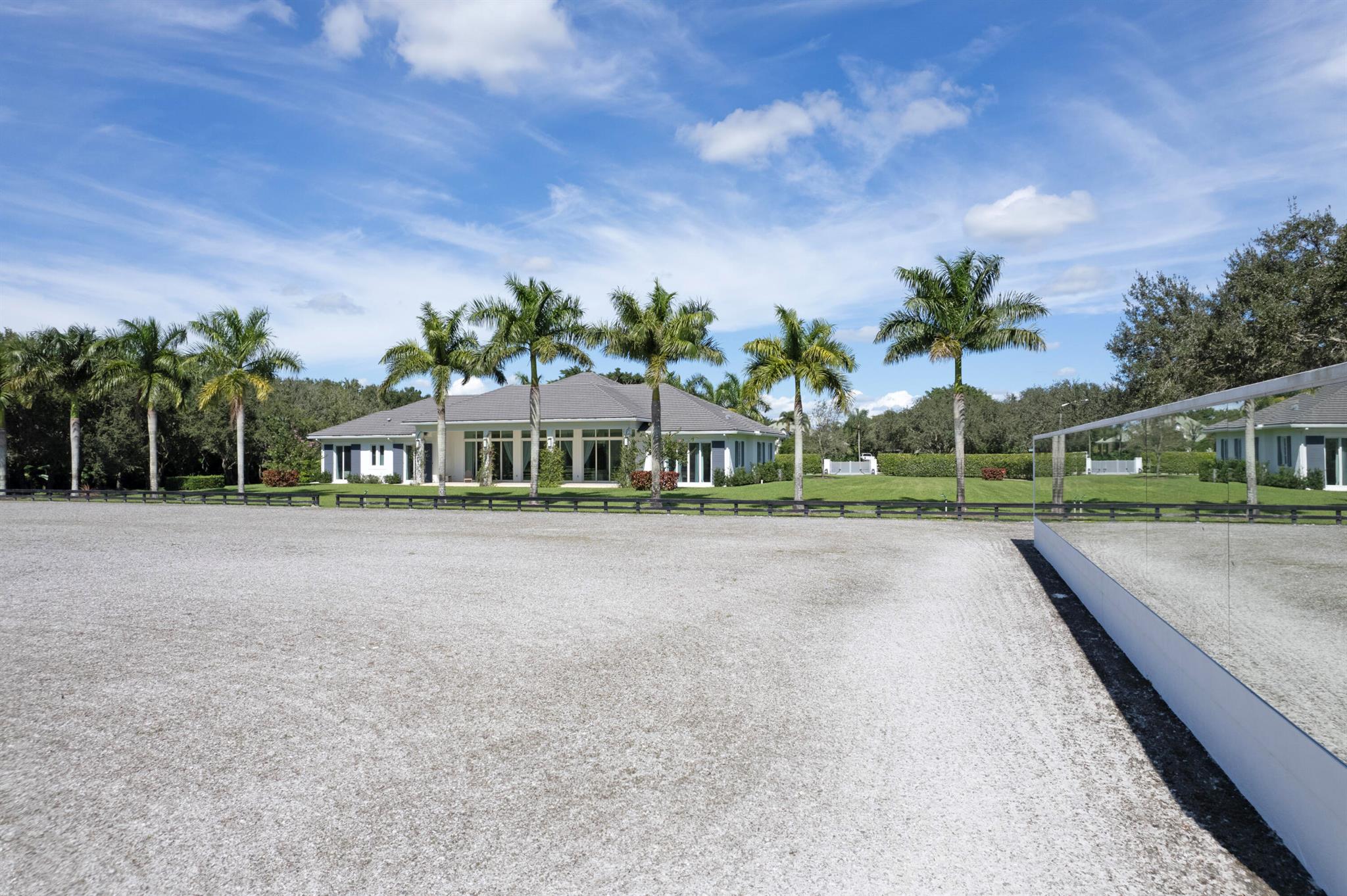 PALM BEACH POINT - Residential