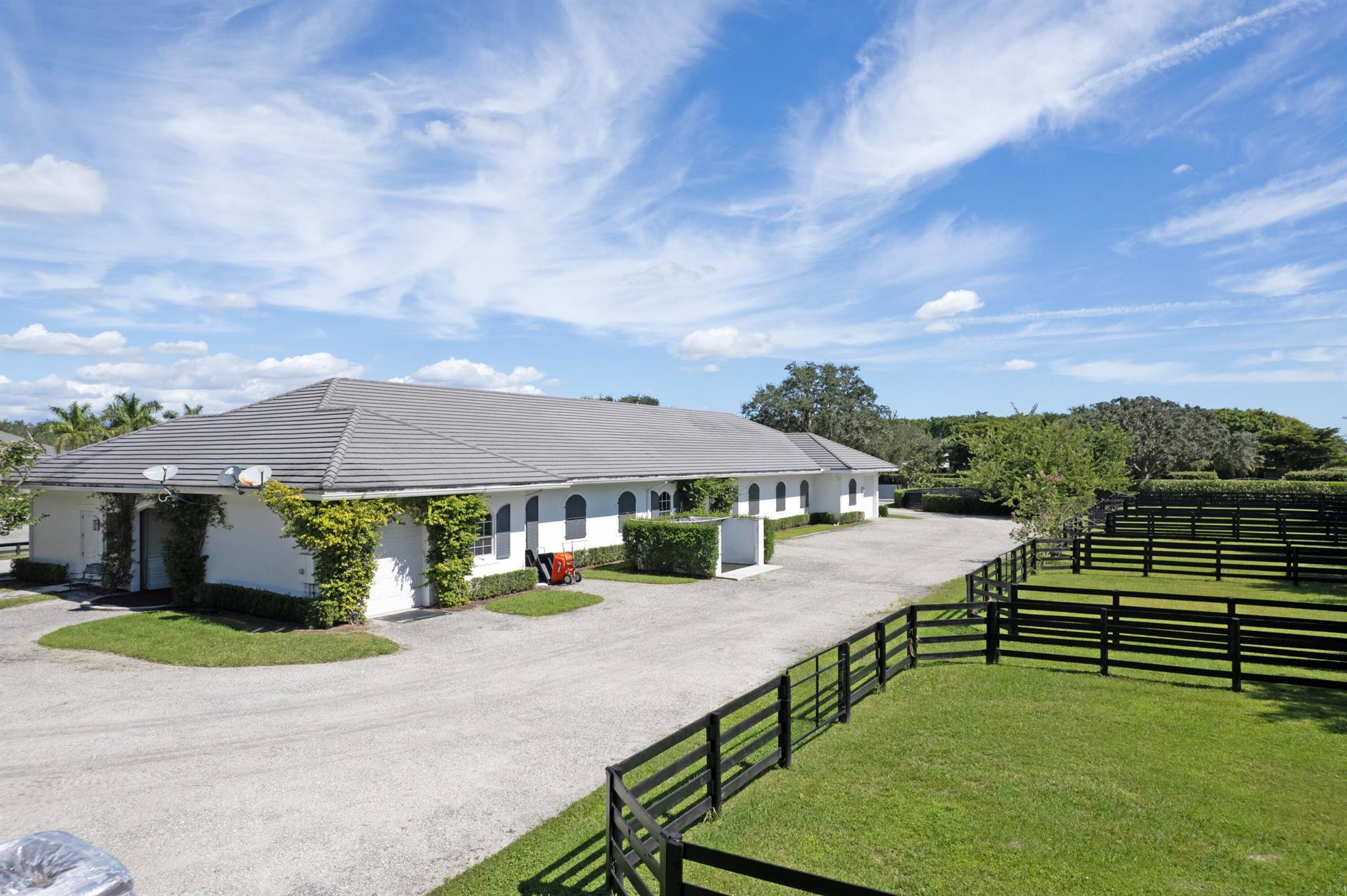 PALM BEACH POINT - Residential