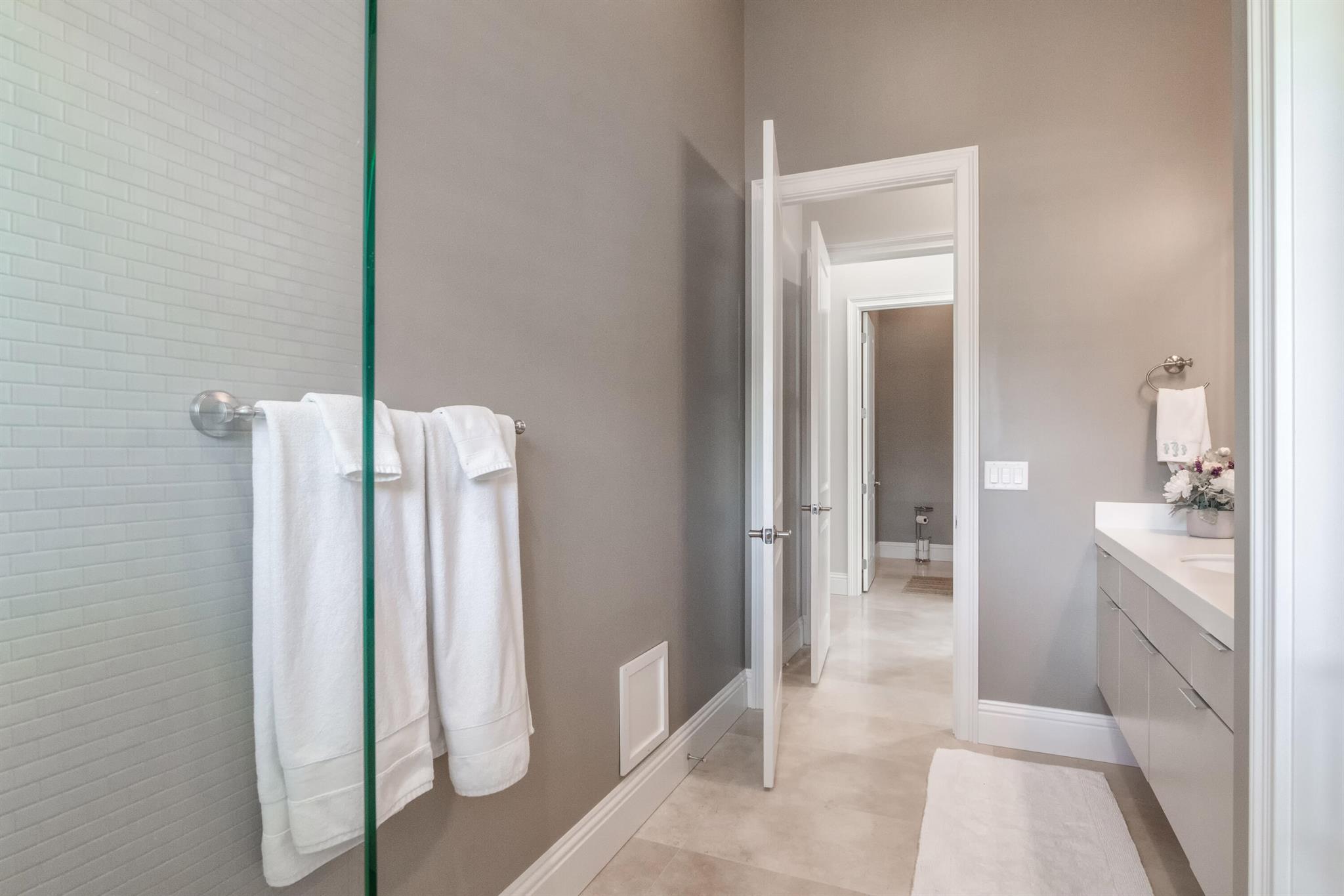 PALM BEACH POINT - Residential