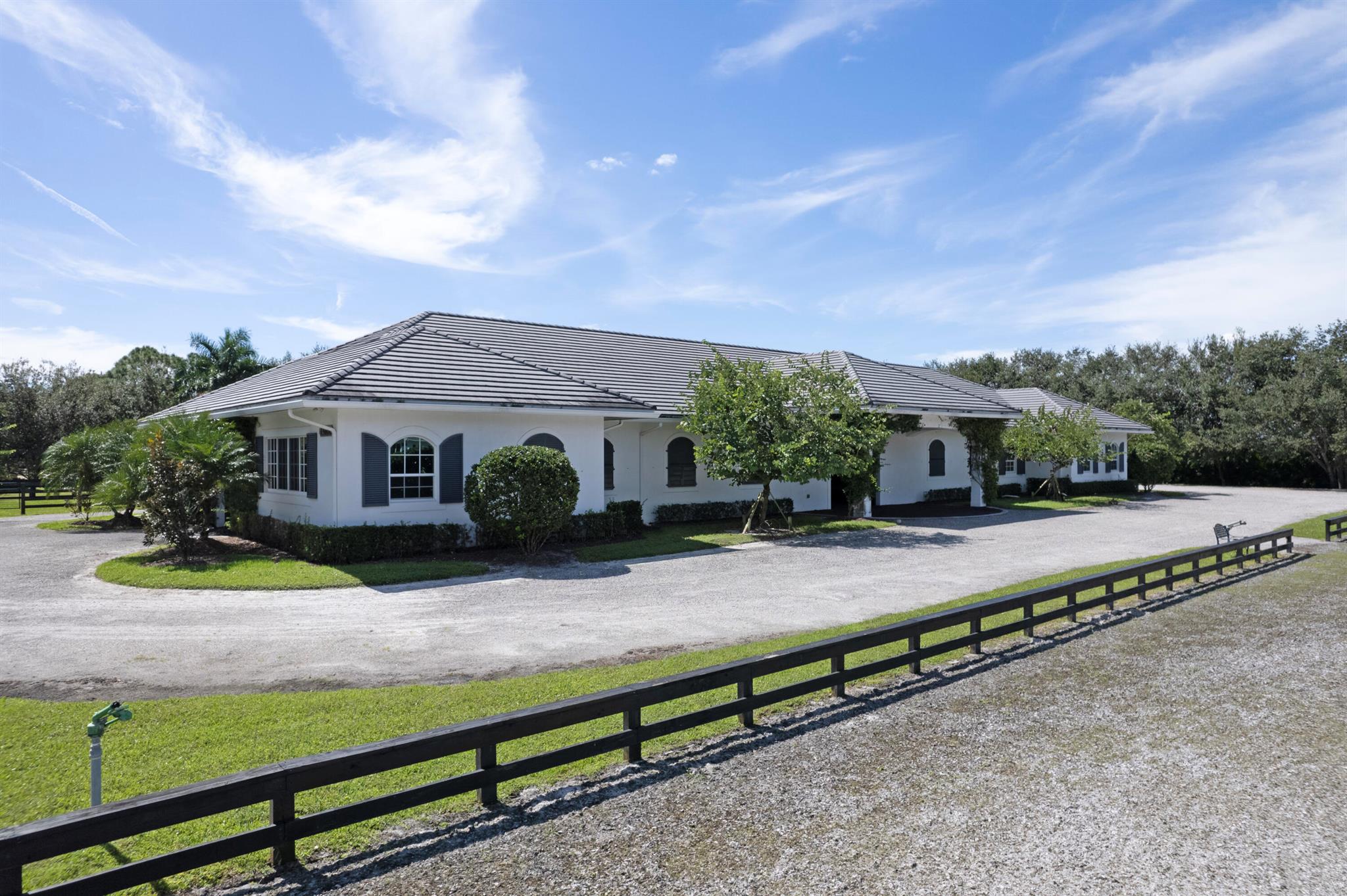 PALM BEACH POINT - Residential