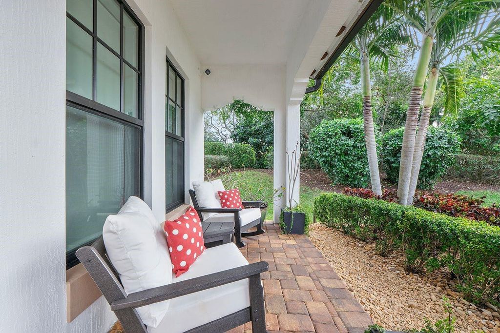 Photo of 11725 Bayview Circle, Parkland, FL 33076 (MLS # F10546492)