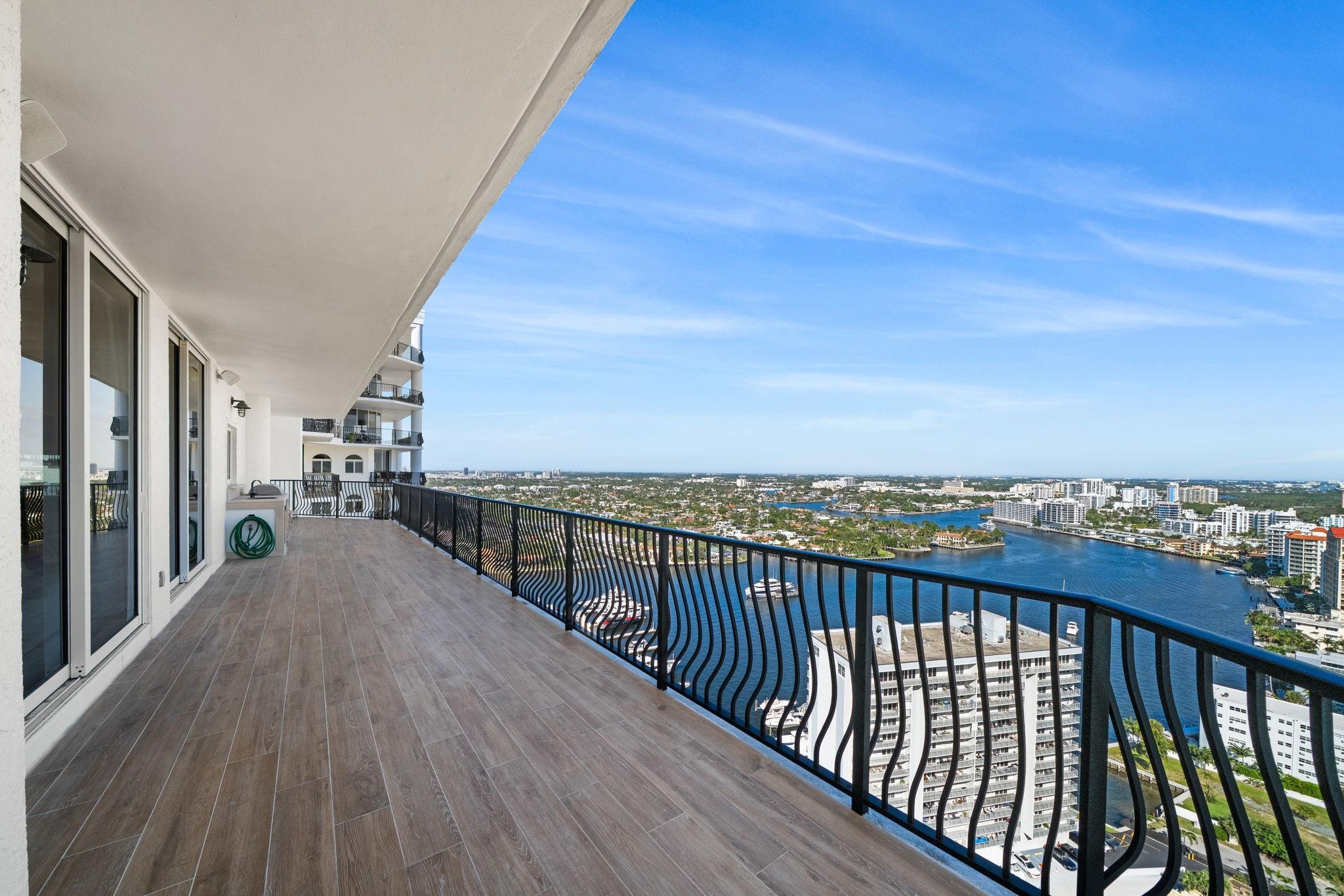 Jackson Tower - Residential