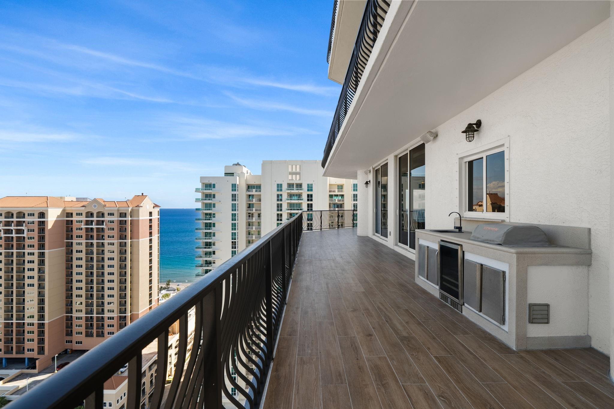 Jackson Tower - Residential