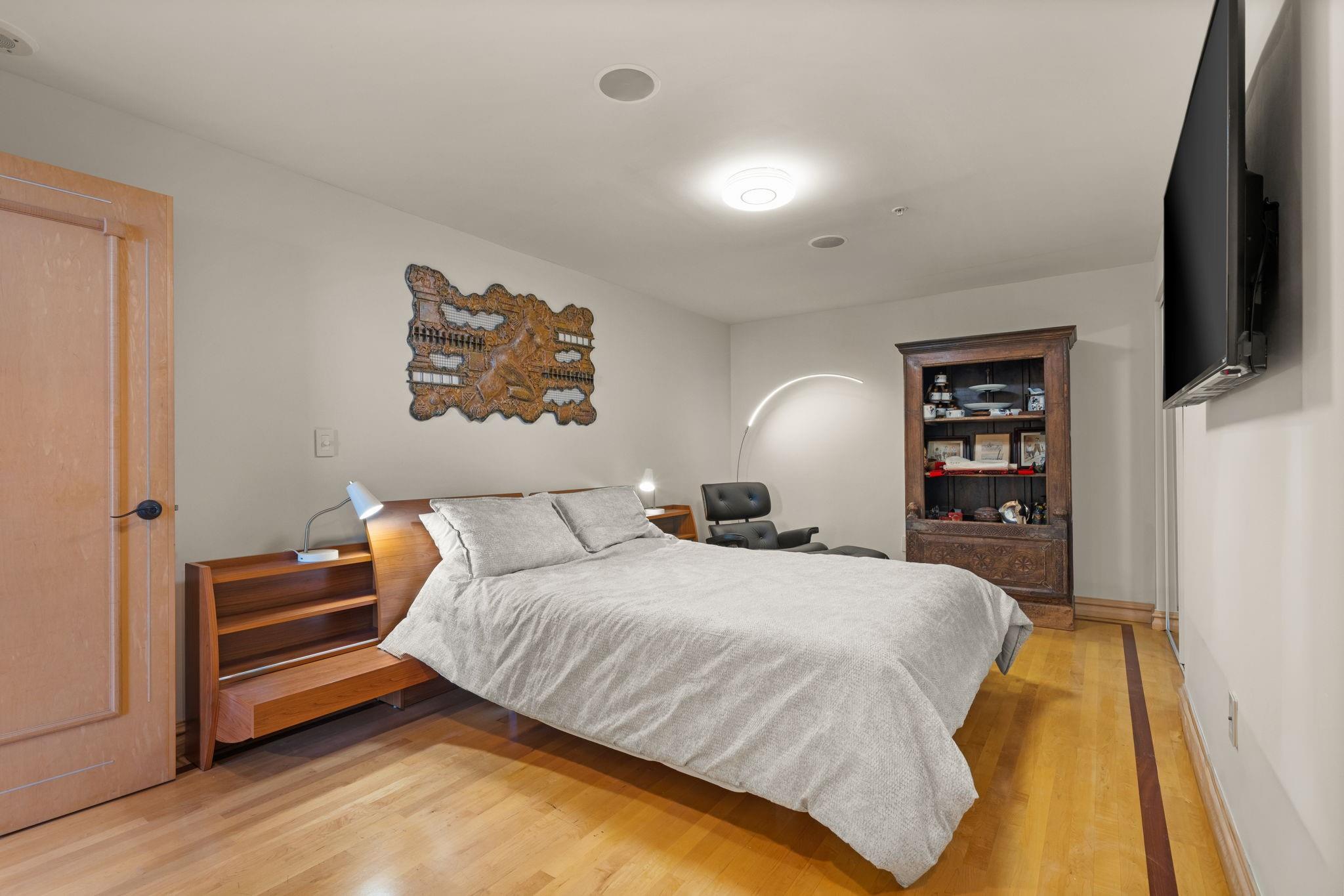 Jackson Tower - Residential