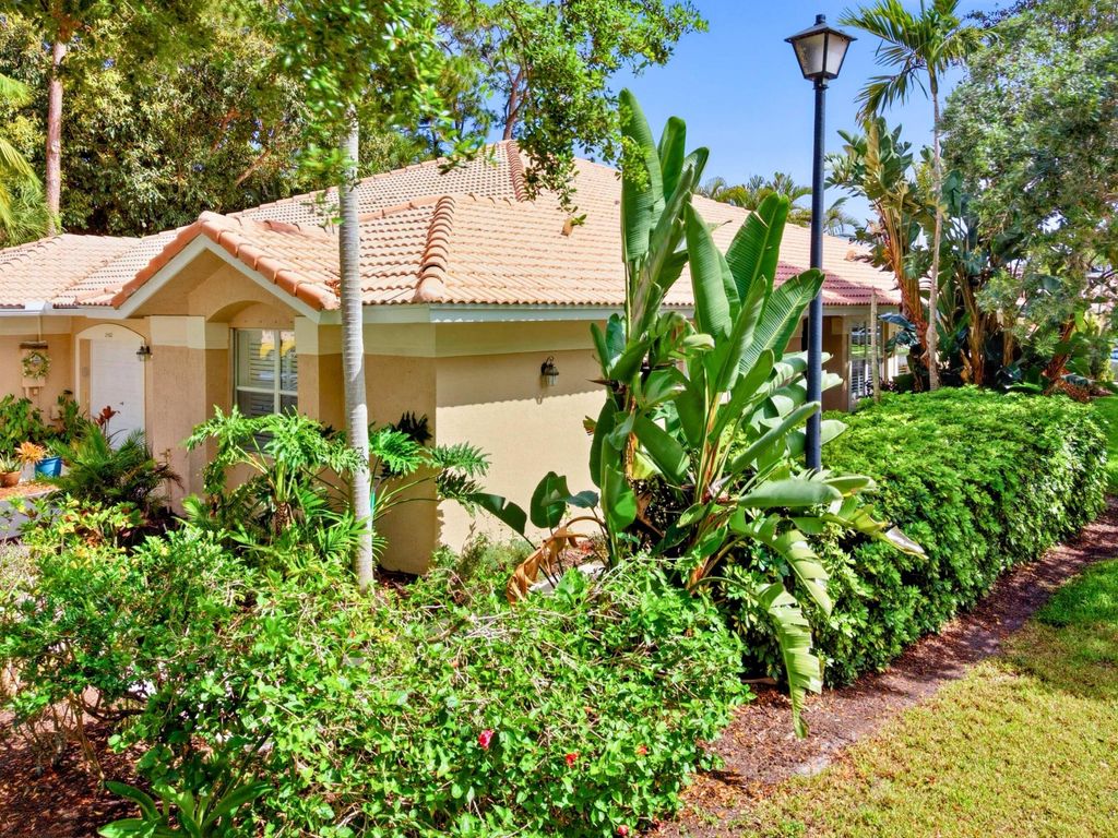 Photo of 2568 N Coral Trace Circle N, Delray Beach, FL 33445 (MLS # B26011951)