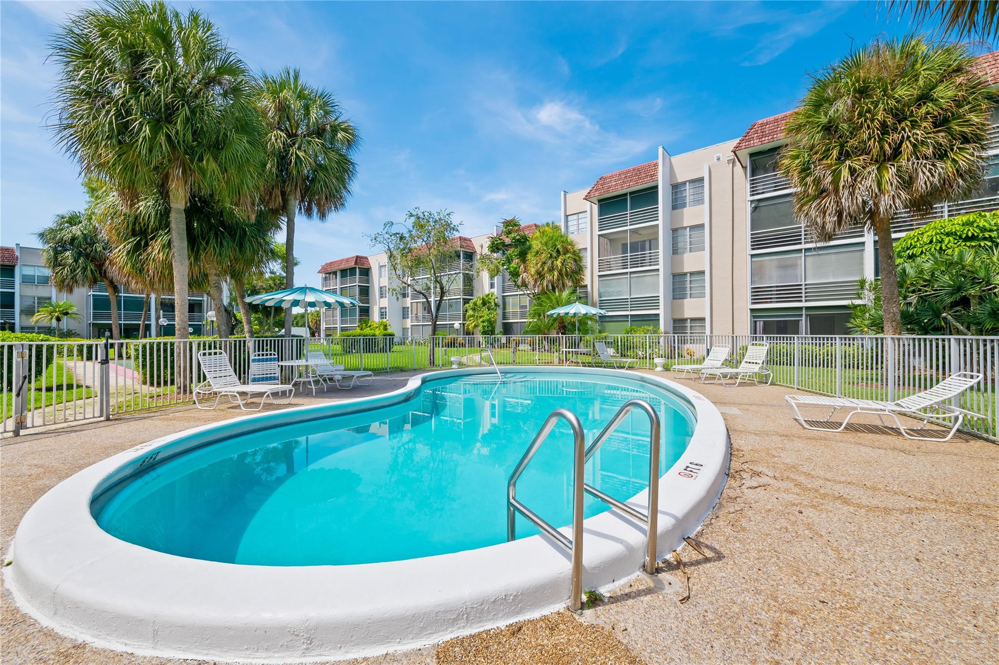 Las Vistas Inverrary - Residential