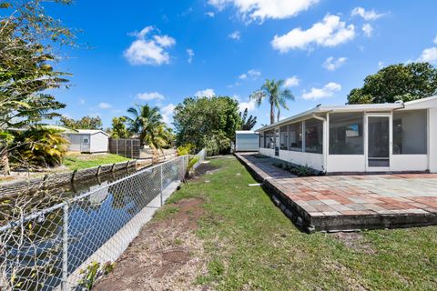 Photo of 2731 SW 19th St, Fort Lauderdale, FL 33312 (MLS # B26000313)
