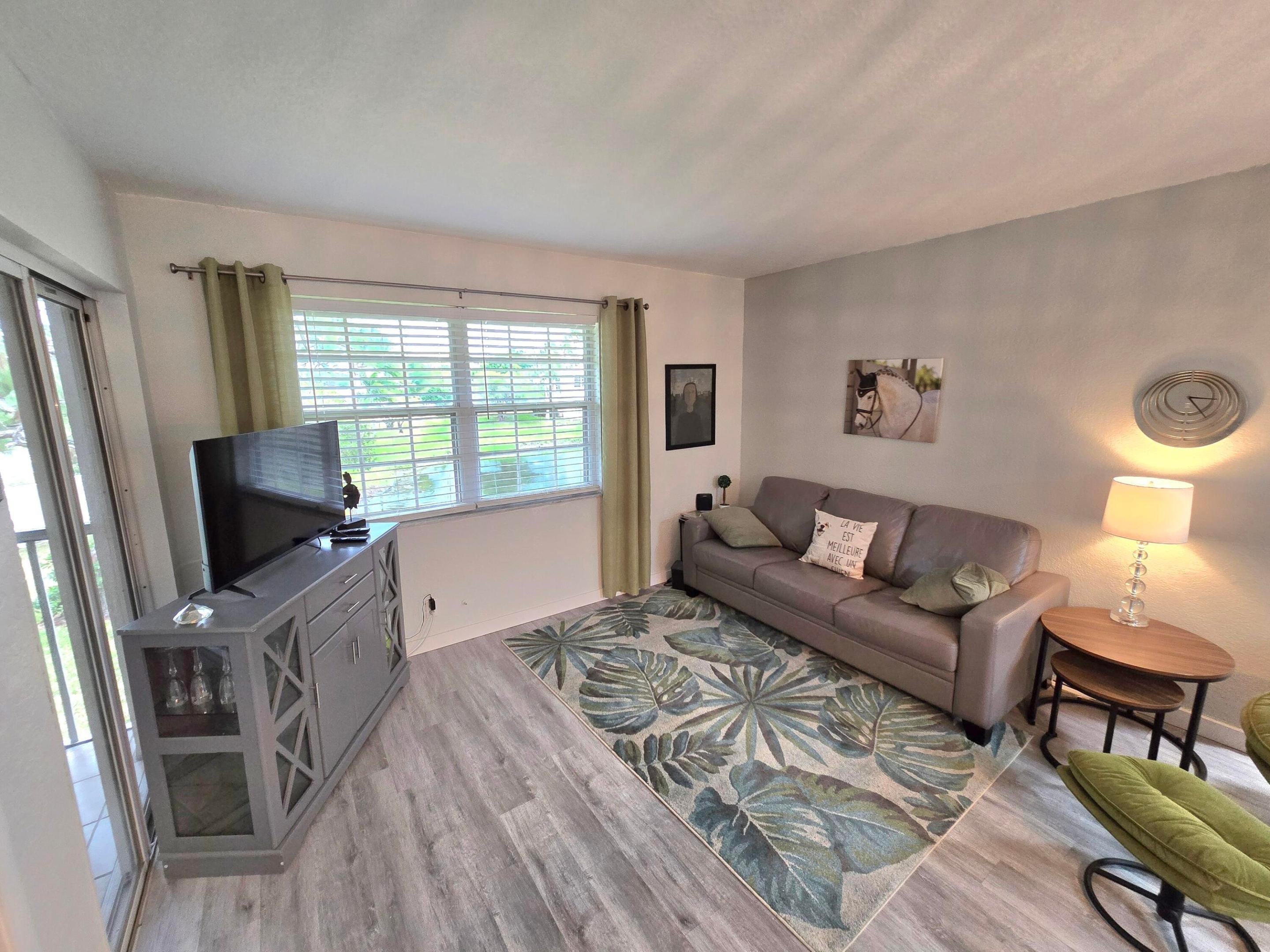1503 SE Royal Green Circle 201, Port St Lucie, FL, 34952/$195,900 4 1503 SE Royal Green Circle 201