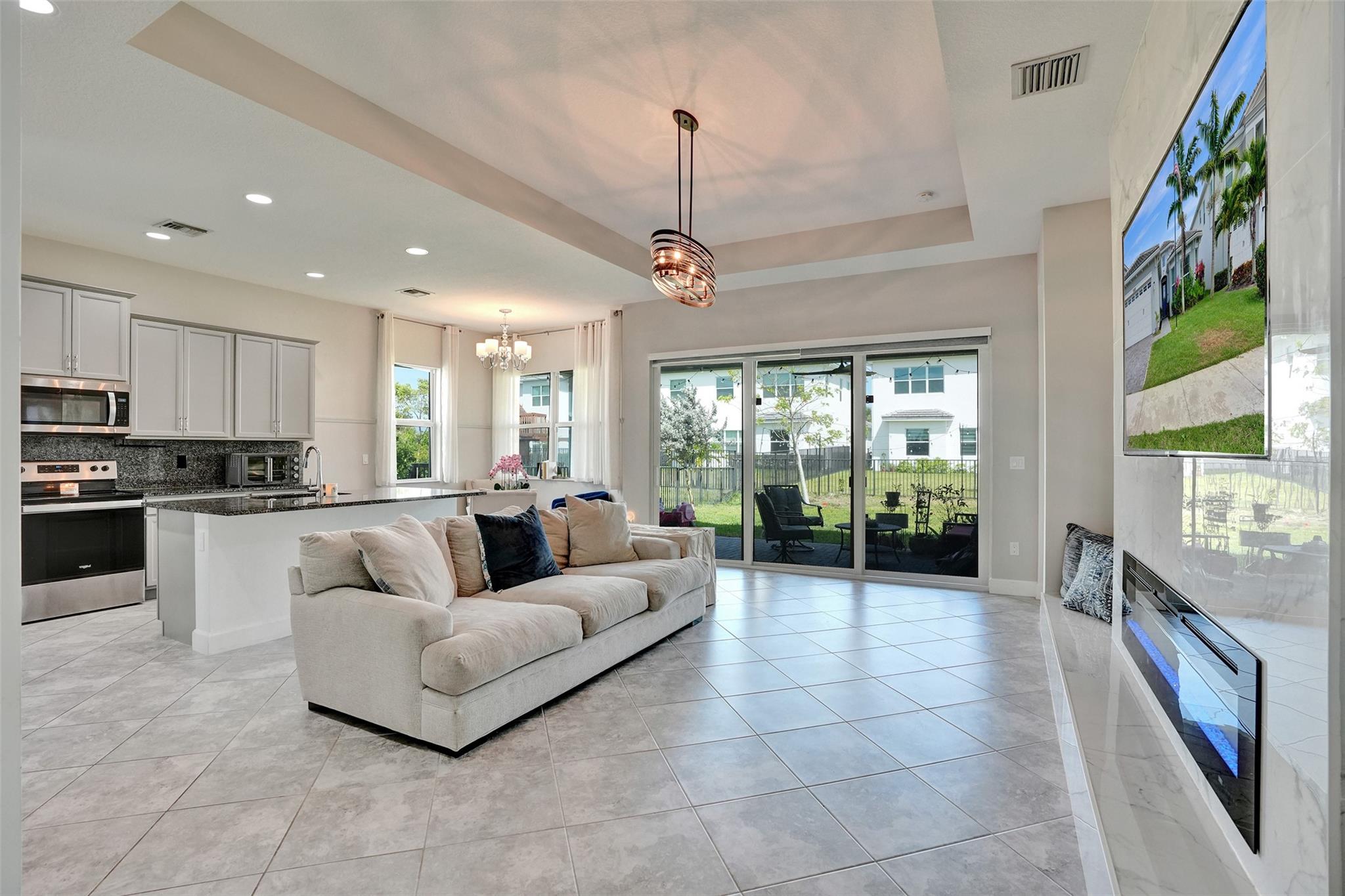 5668 Liberty Ln