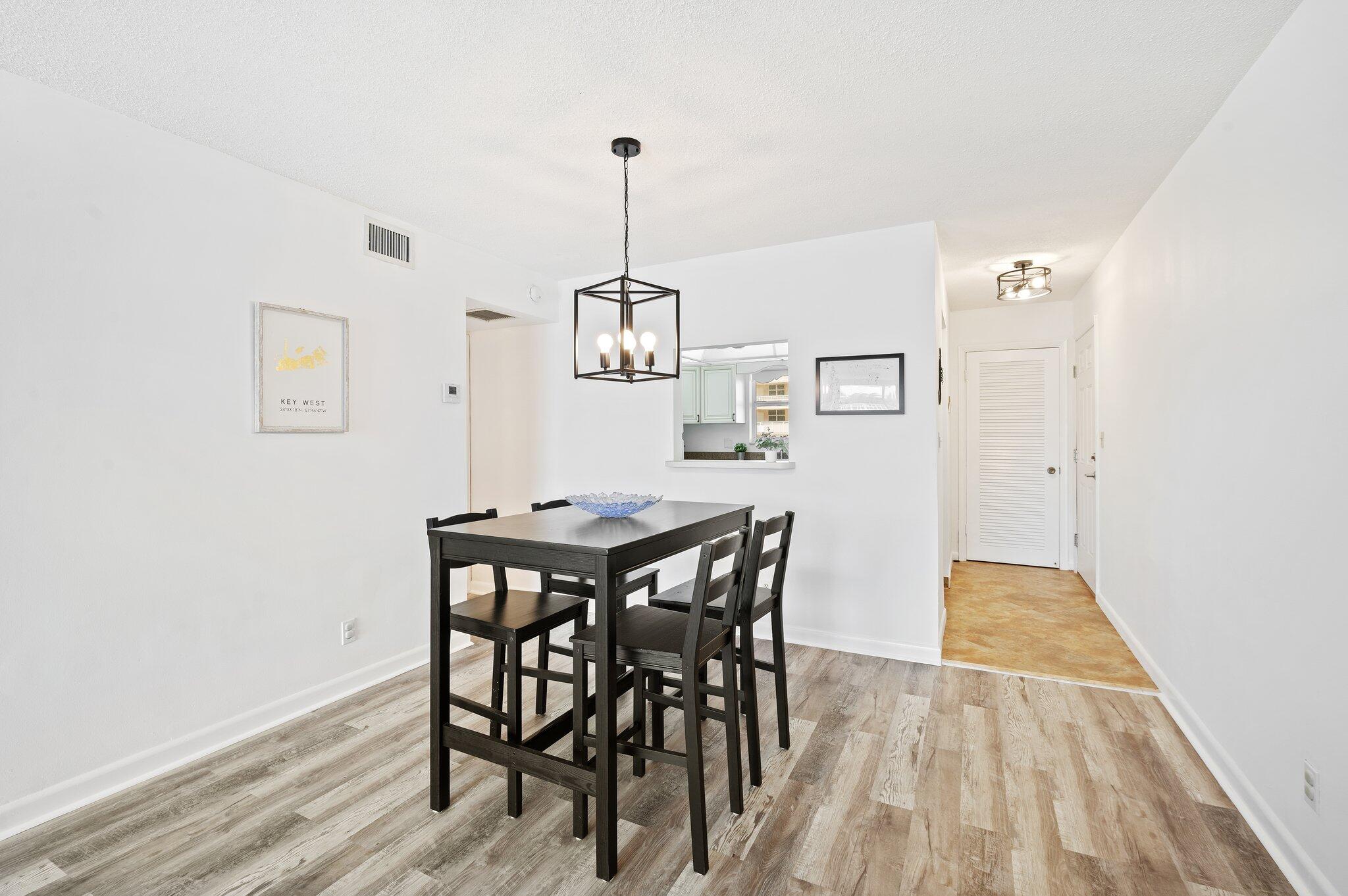 HILLSBORO LE BARON CONDO APTS - Residential