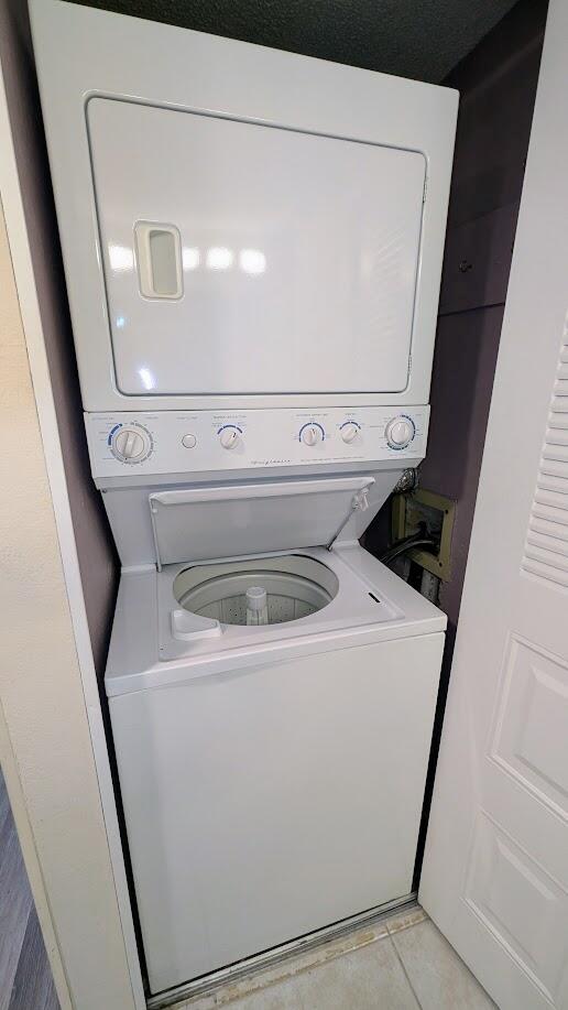 MIDPORT PLACE II, A CONDO - Residential Lease