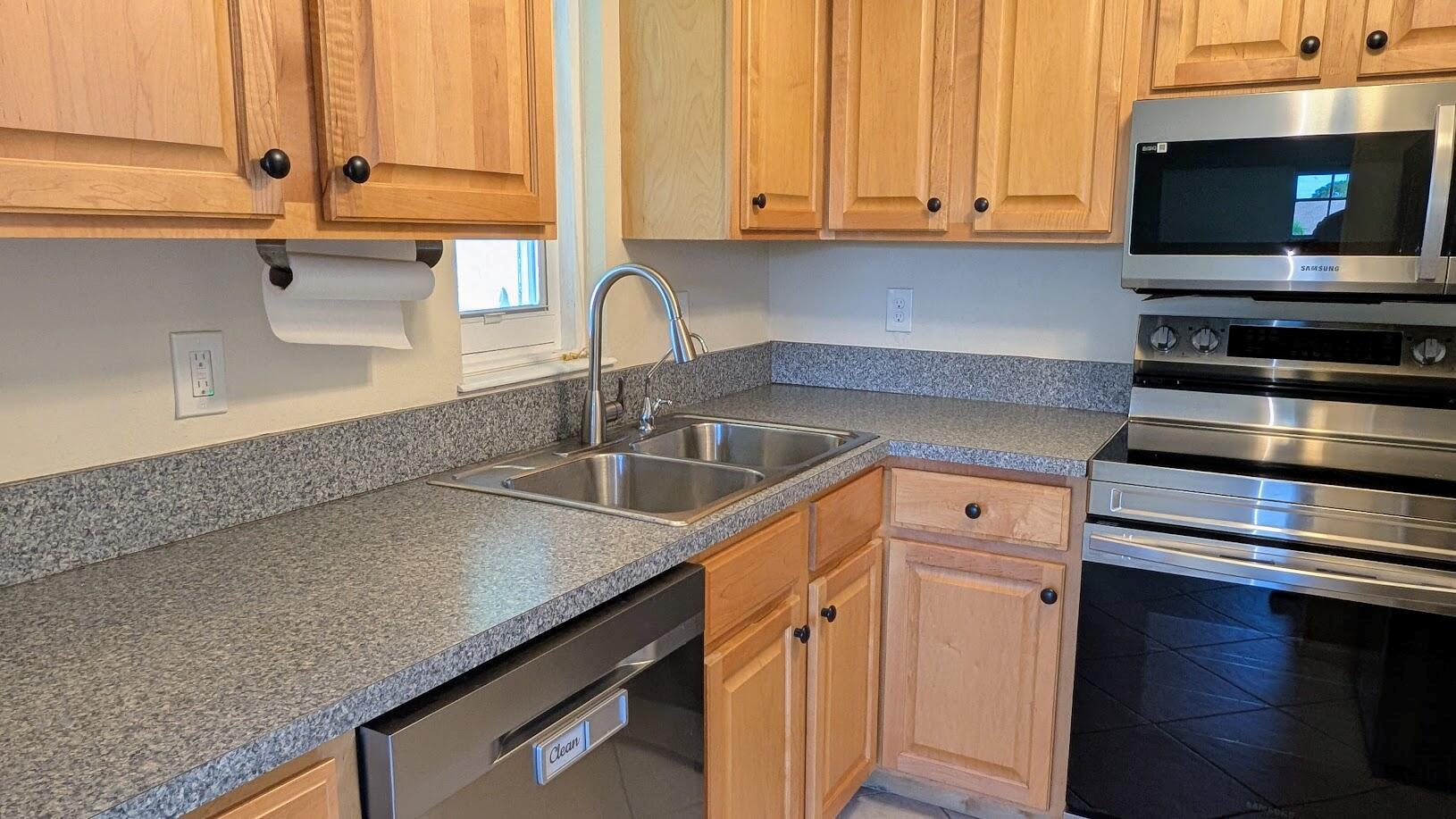 MIDPORT PLACE II, A CONDO - Residential Lease