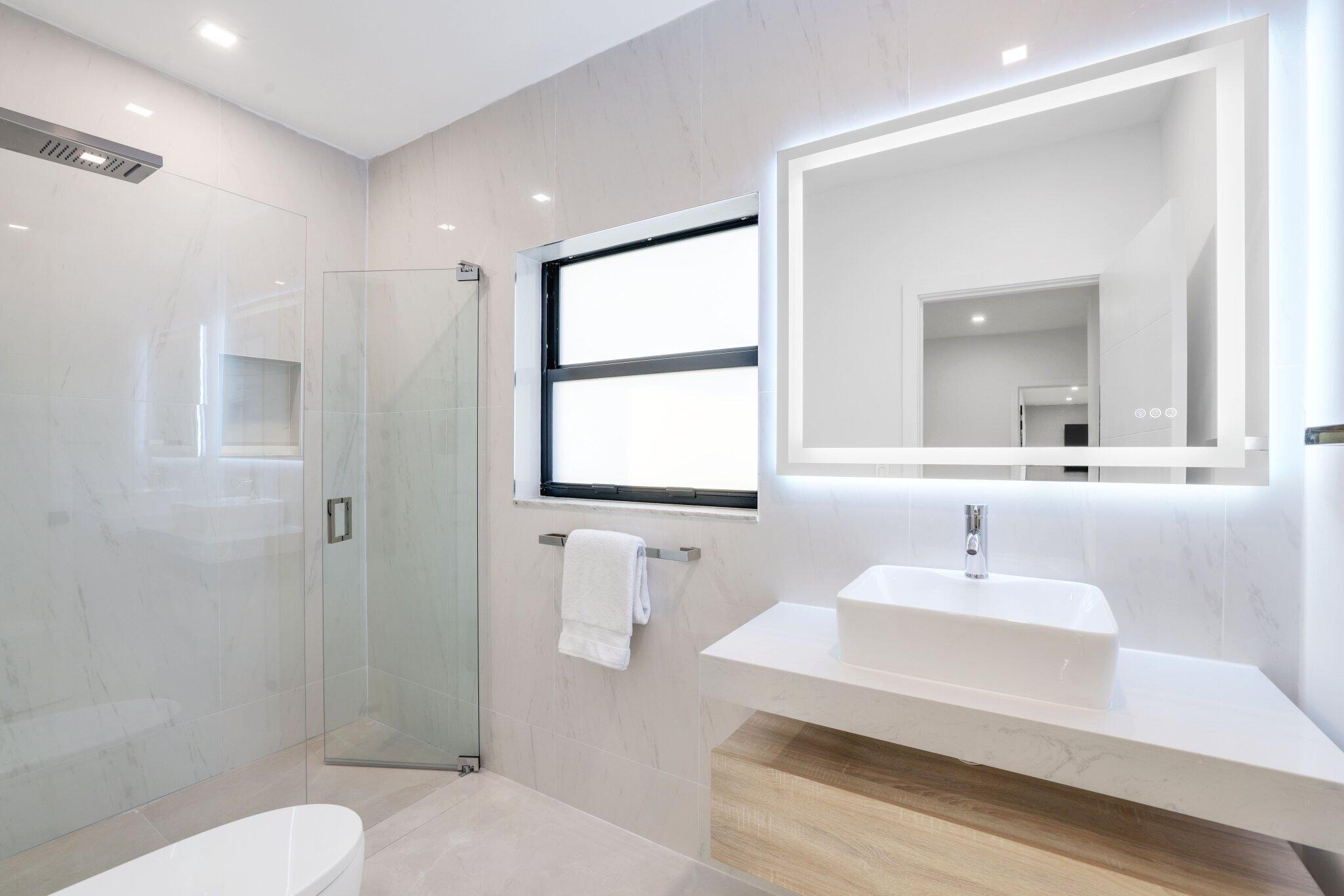 LAKE ESTATES - Residential