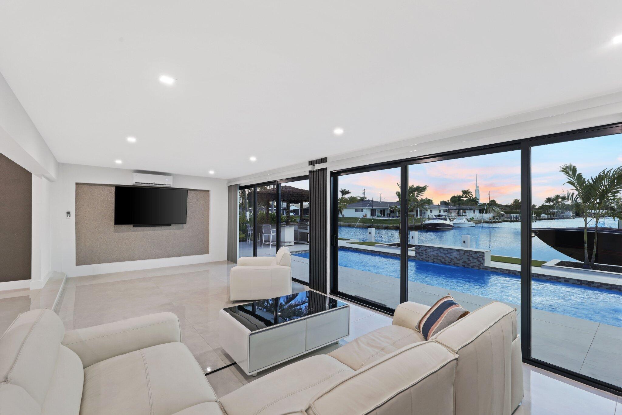 LAKE ESTATES - Residential