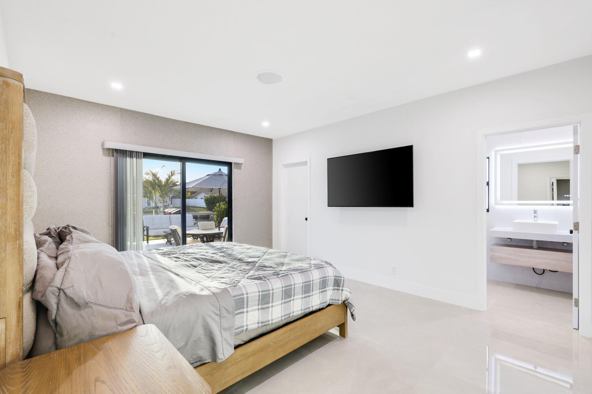 LAKE ESTATES - Residential