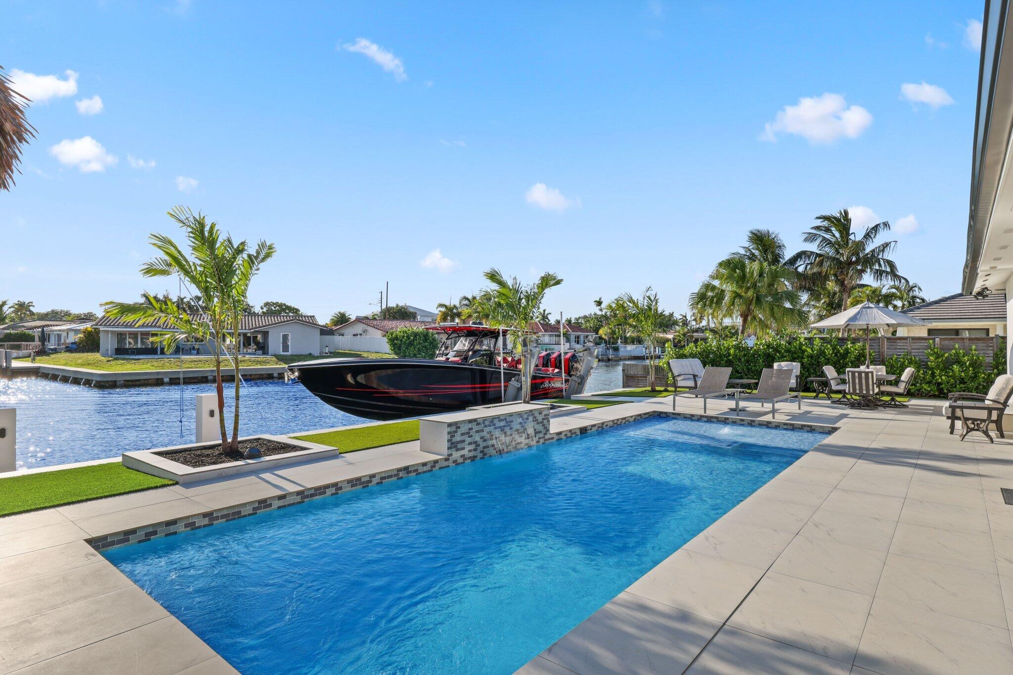 LAKE ESTATES - Residential