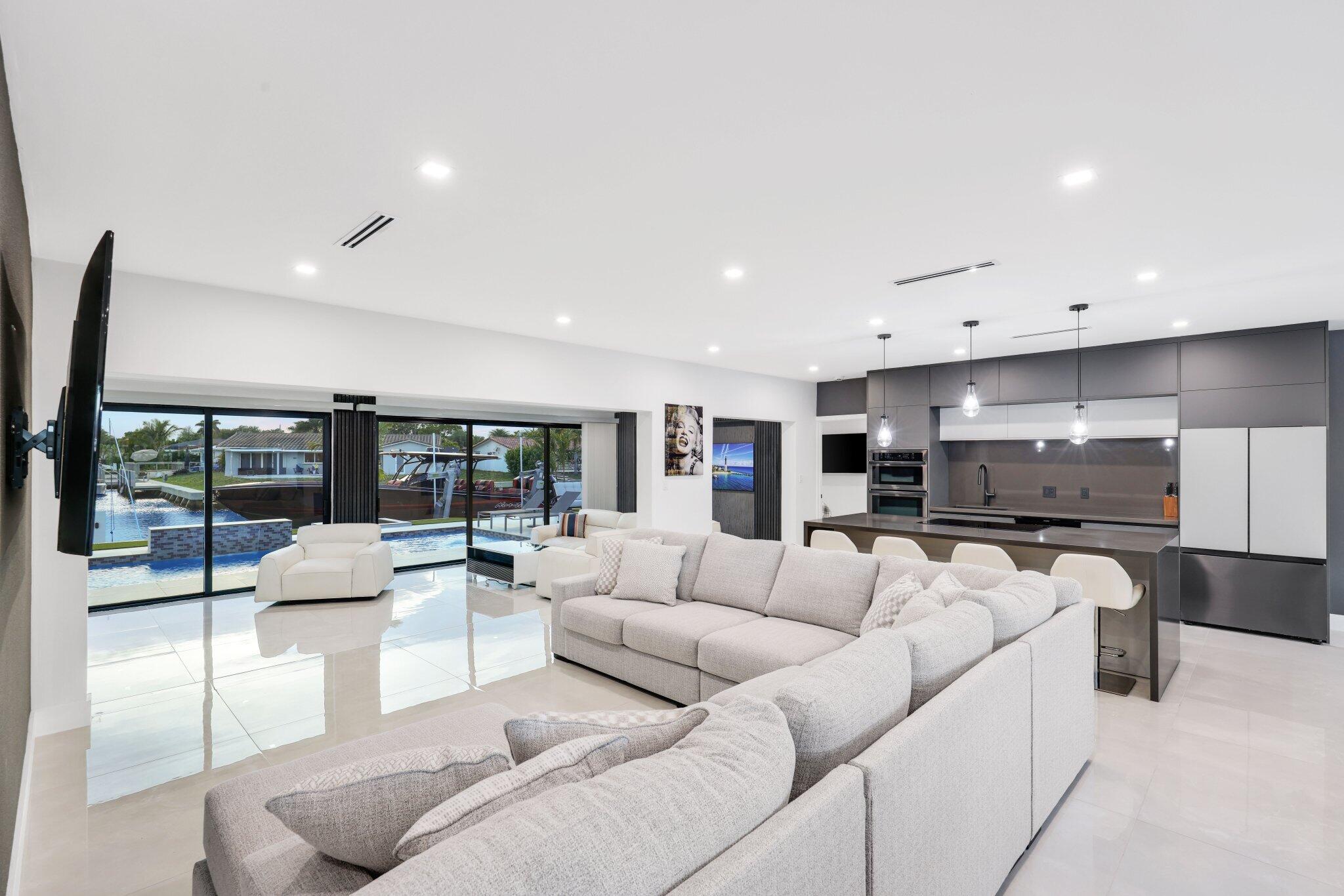 LAKE ESTATES - Residential