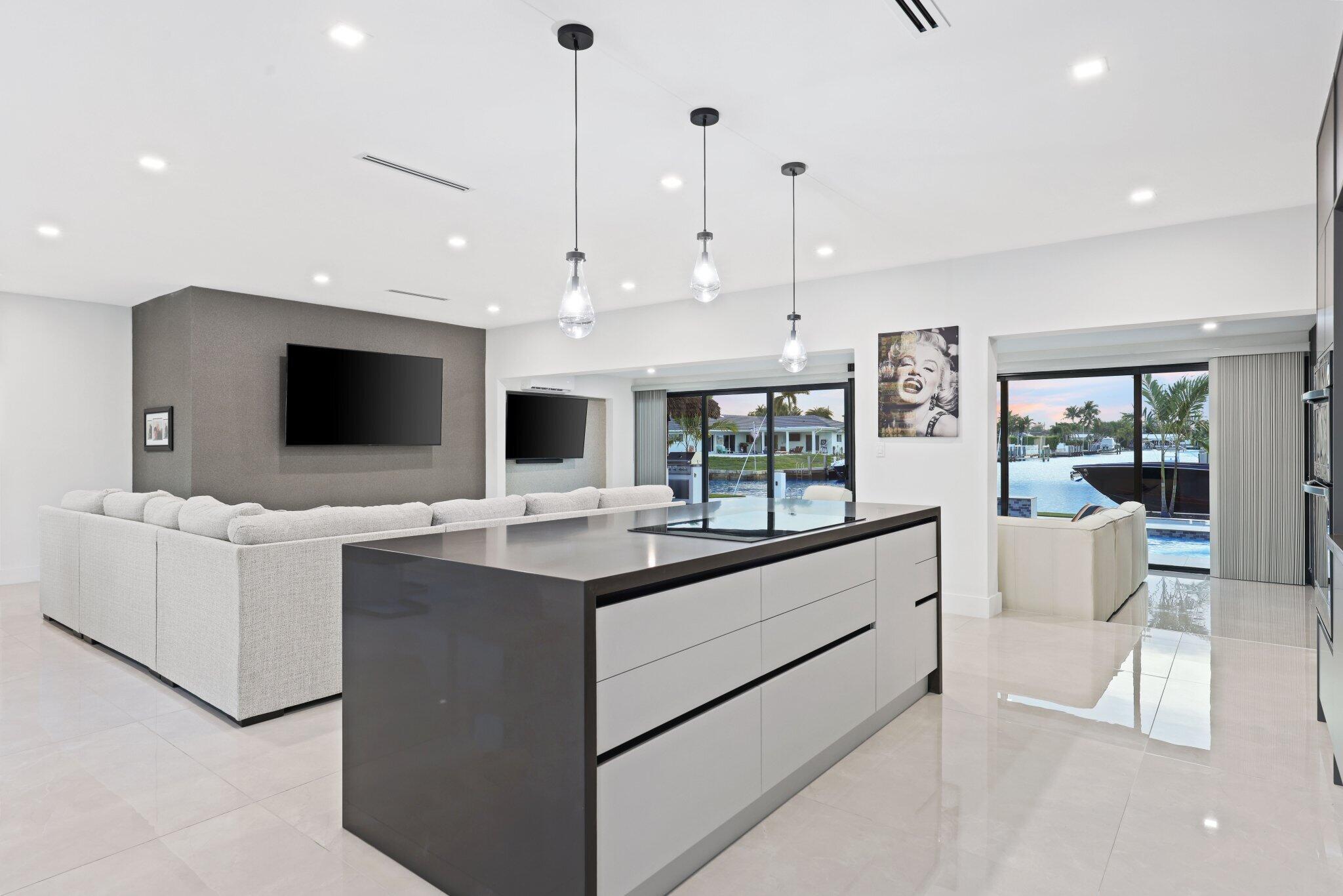 LAKE ESTATES - Residential