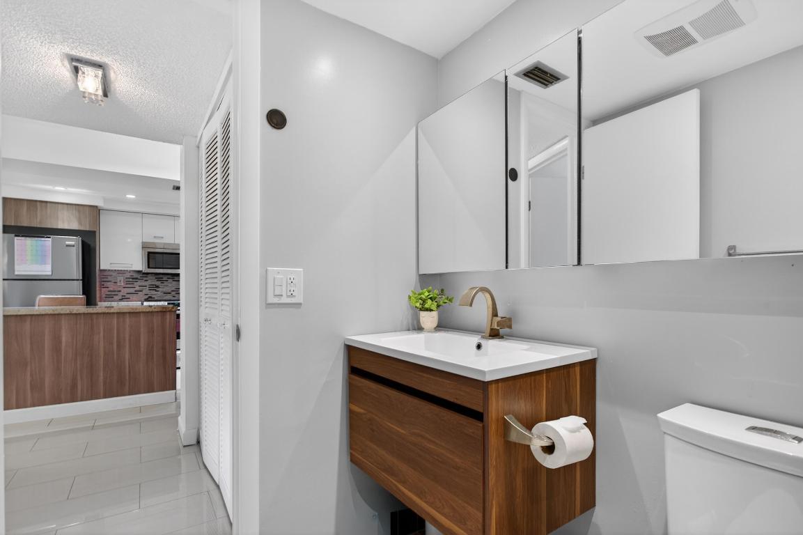 BONAIRE AT WOODMONT NO 4 - Residential