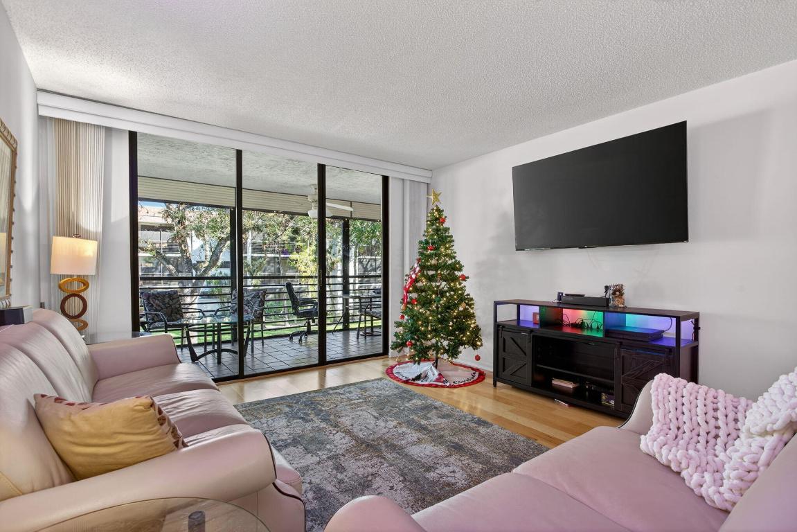 BONAIRE AT WOODMONT NO 4 - Residential