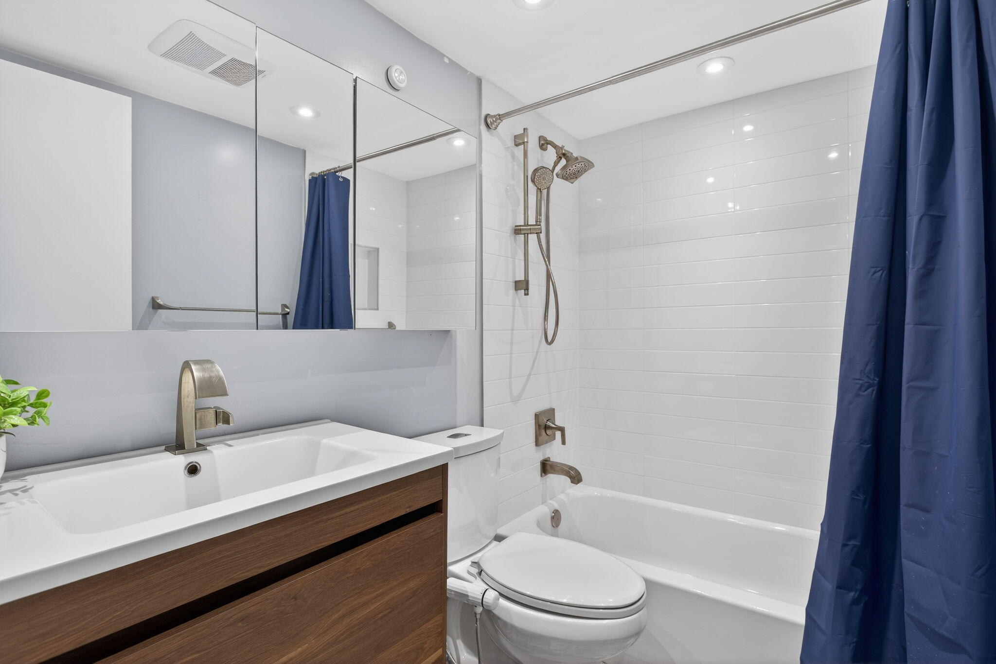 BONAIRE AT WOODMONT NO 4 - Residential