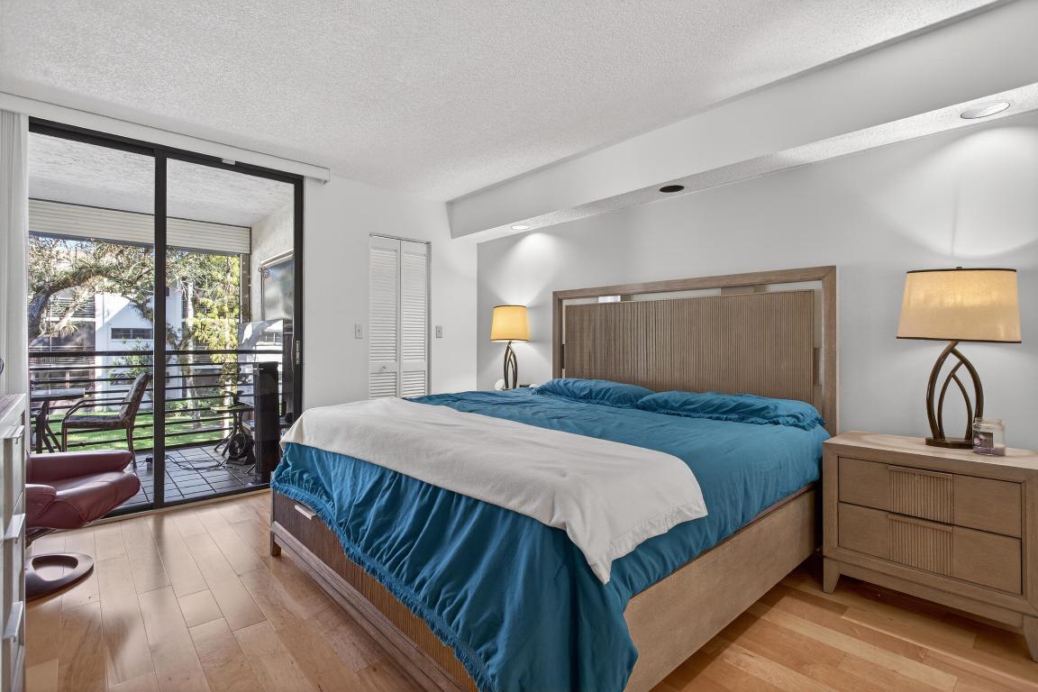 BONAIRE AT WOODMONT NO 4 - Residential