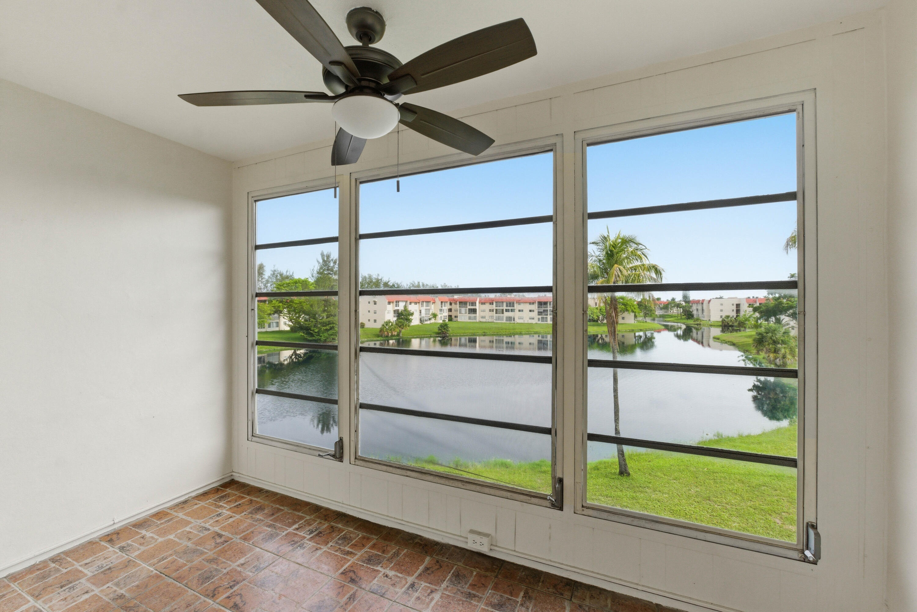 2651 E Sunrise Lakes Drive E 308