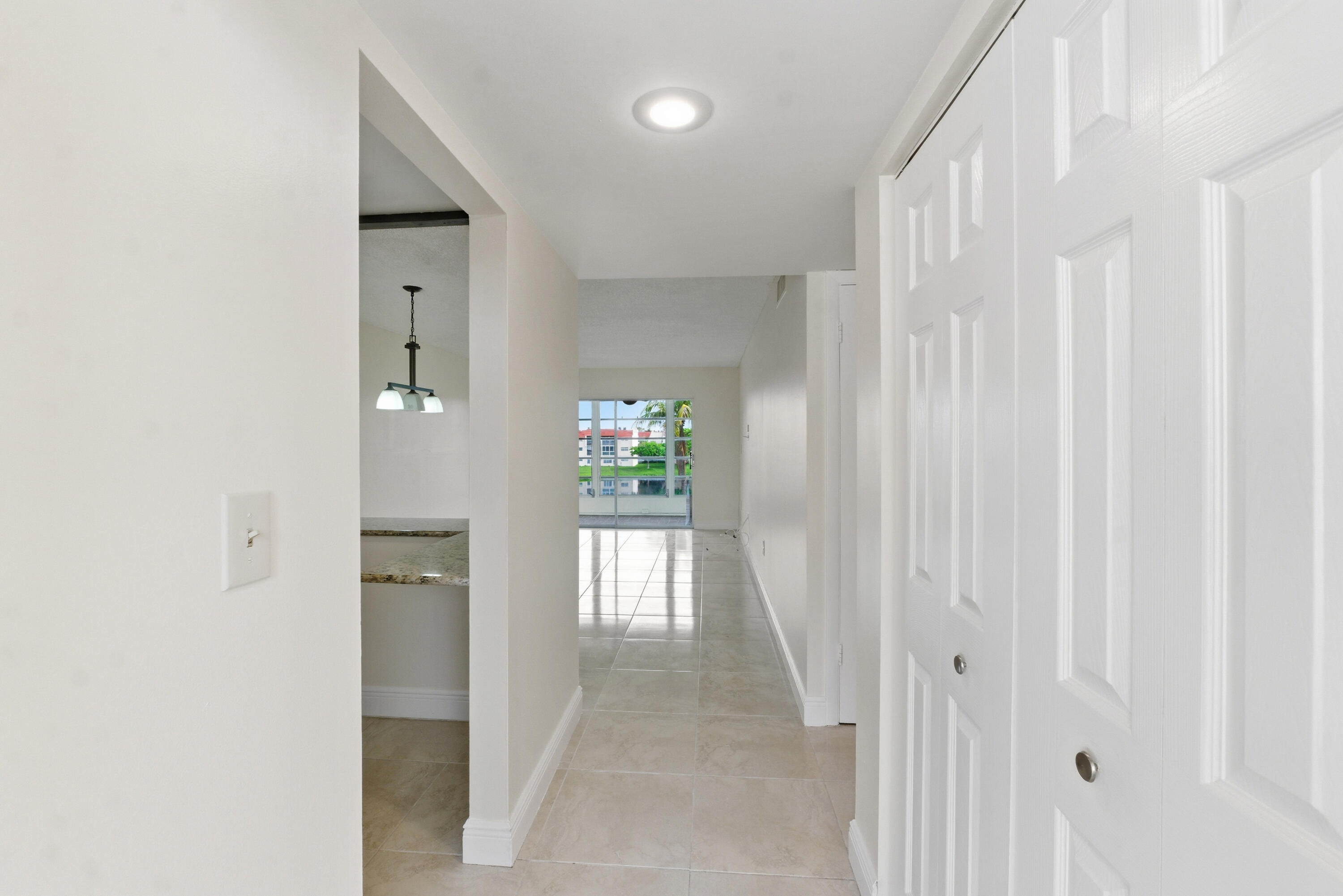 2651 E Sunrise Lakes Drive E 308