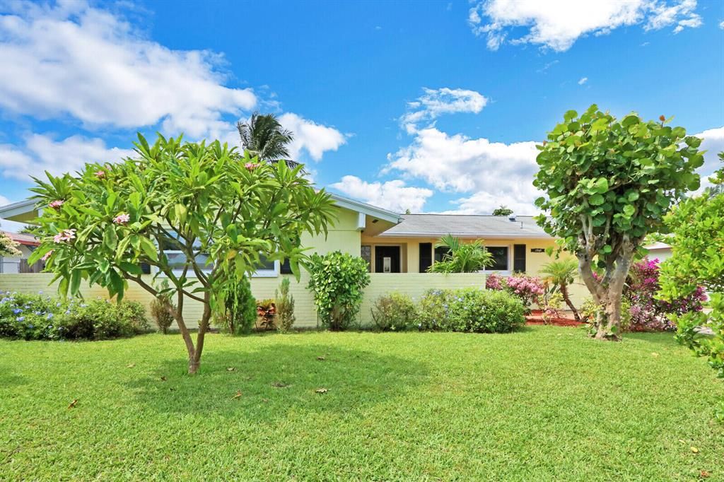 Photo of 3596 Cosmos Street St, Palm Beach Gardens, FL 33410 (MLS # R10725893)