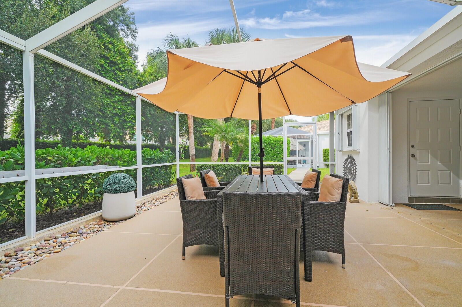 8701 CHAPMAN OAK Court