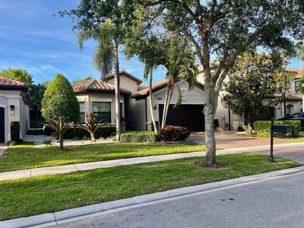 Photo of 16538 Gateway Bridge Drive, Delray Beach, FL 33446 (MLS # R10974629)