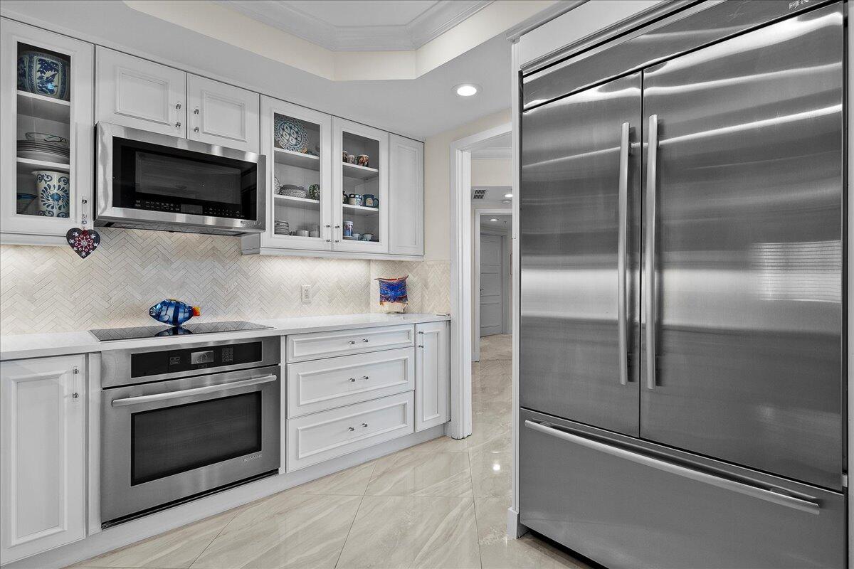 LANDMARK AT THE GARDENS CONDO - Residential Lease