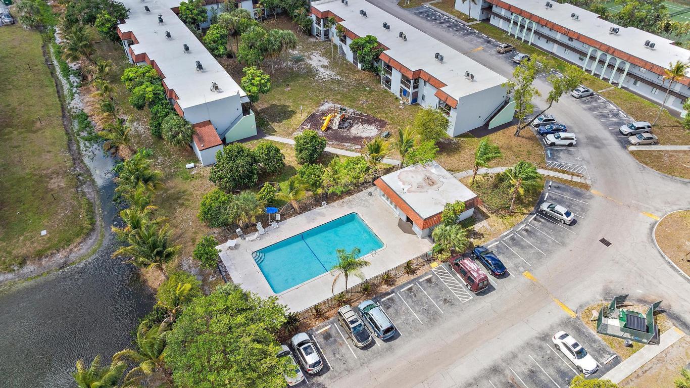 FOREST HILL GARDENS CONDO - Residential