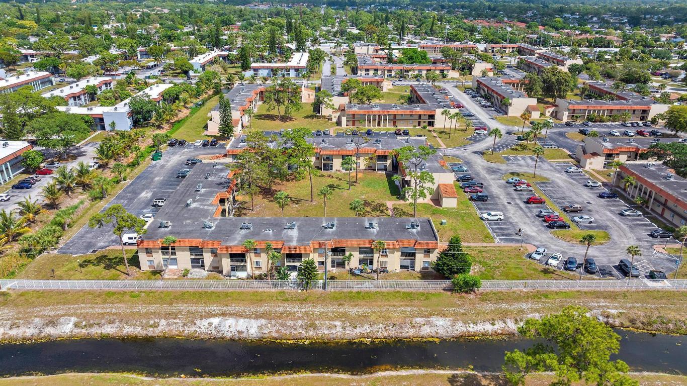 FOREST HILL GARDENS CONDO - Residential