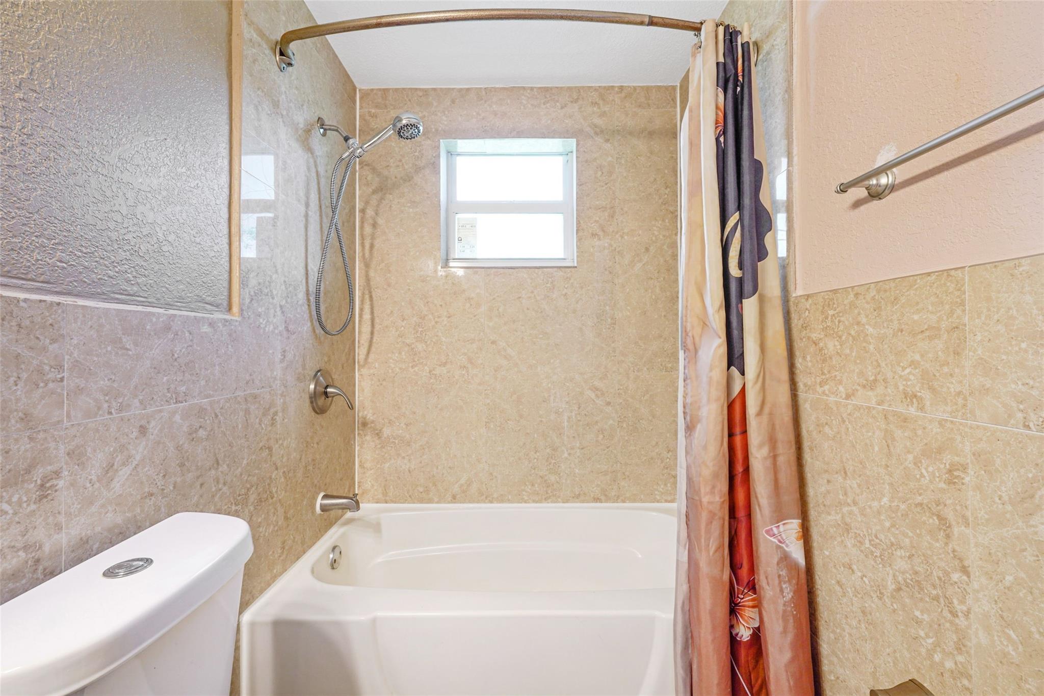 SHORES ESTATES - Residential