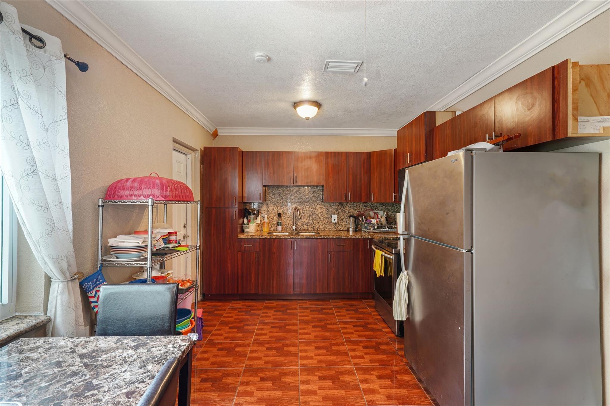 SHORES ESTATES - Residential