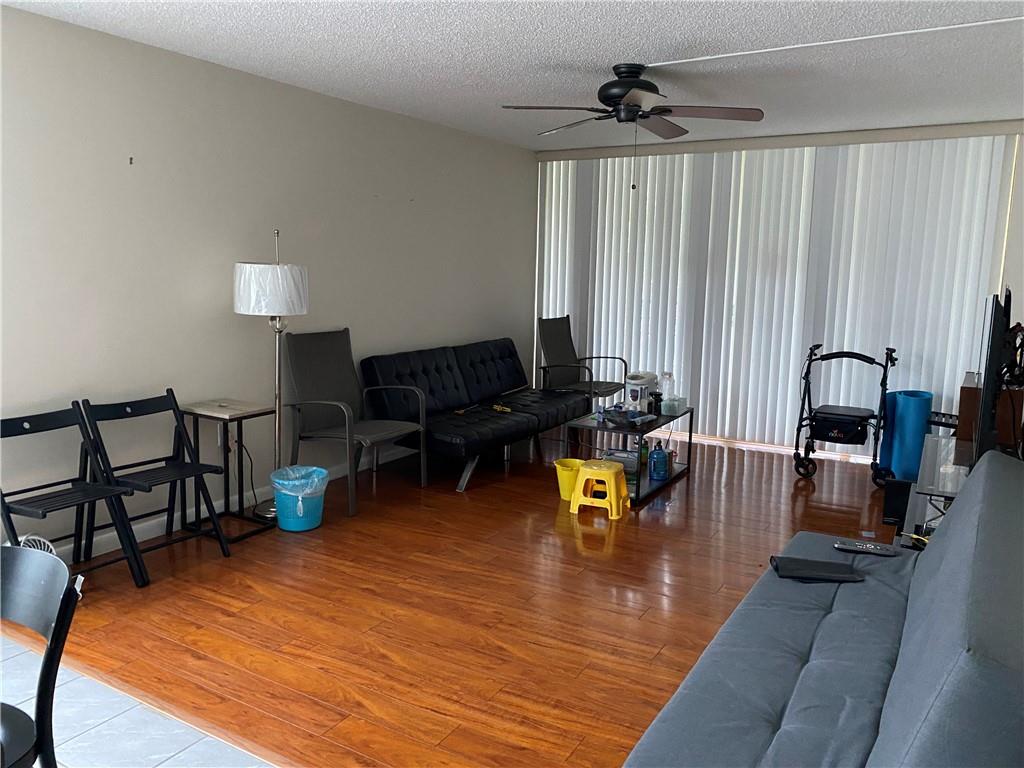 Tangerine Condo Eight Of - Residential Lease