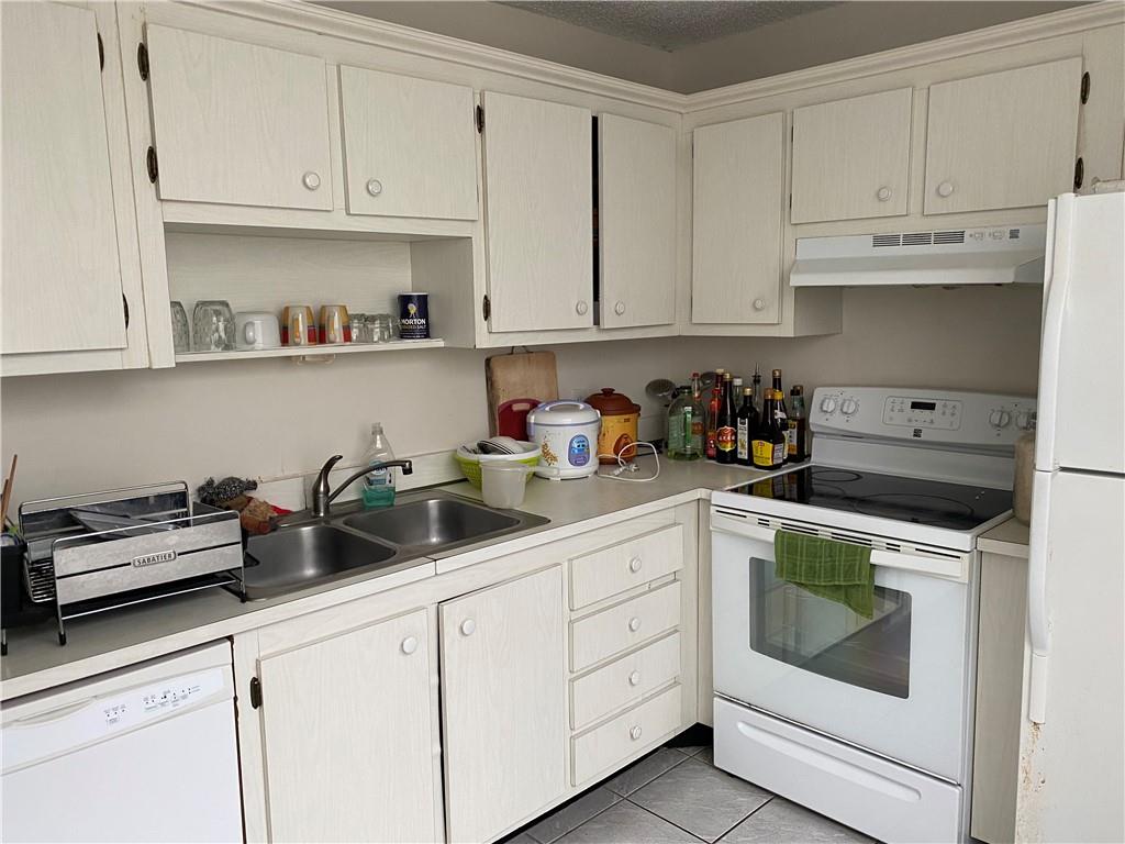 Tangerine Condo Eight Of - Residential Lease