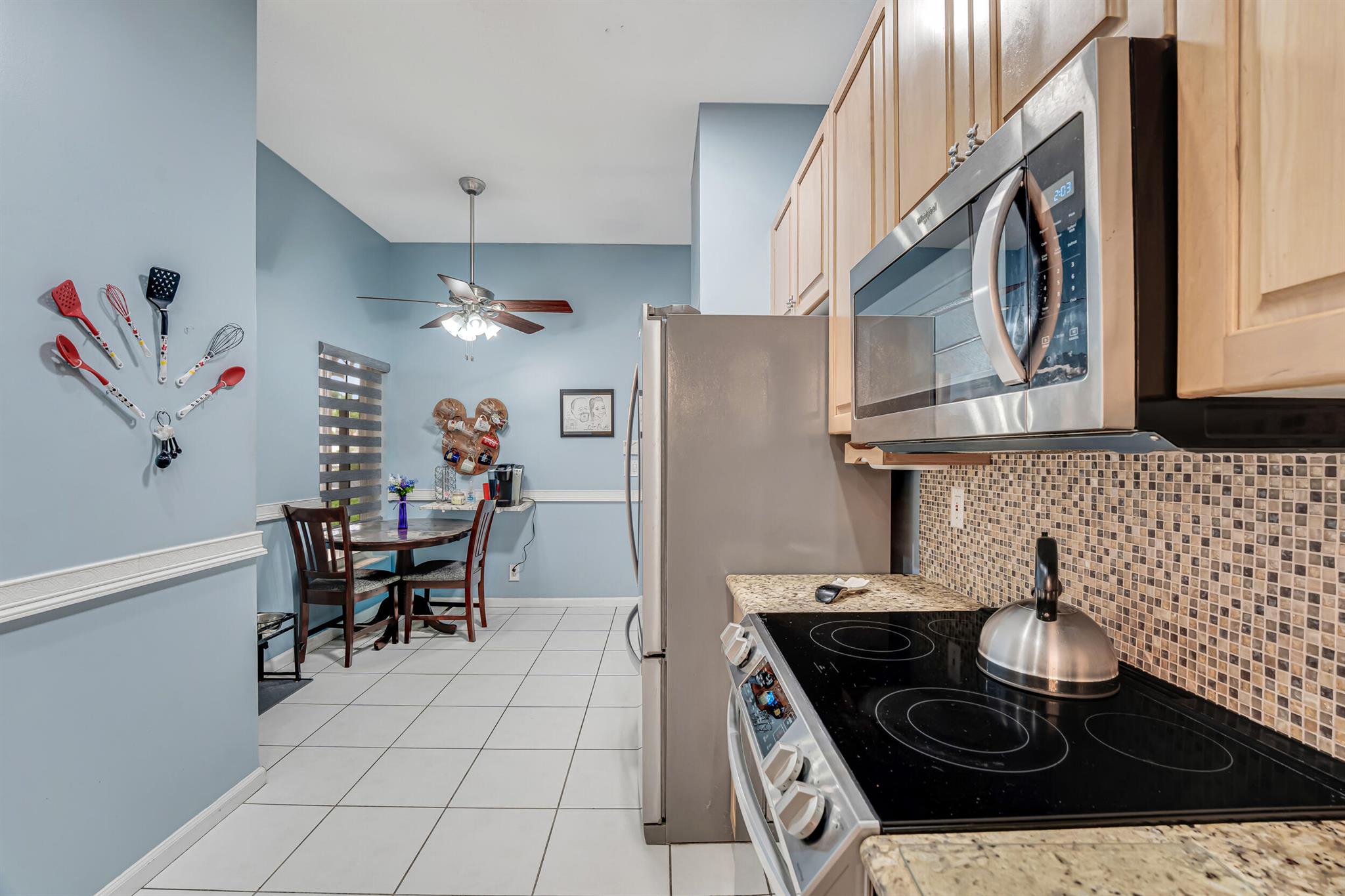 PALM ISLES WEST - Residential