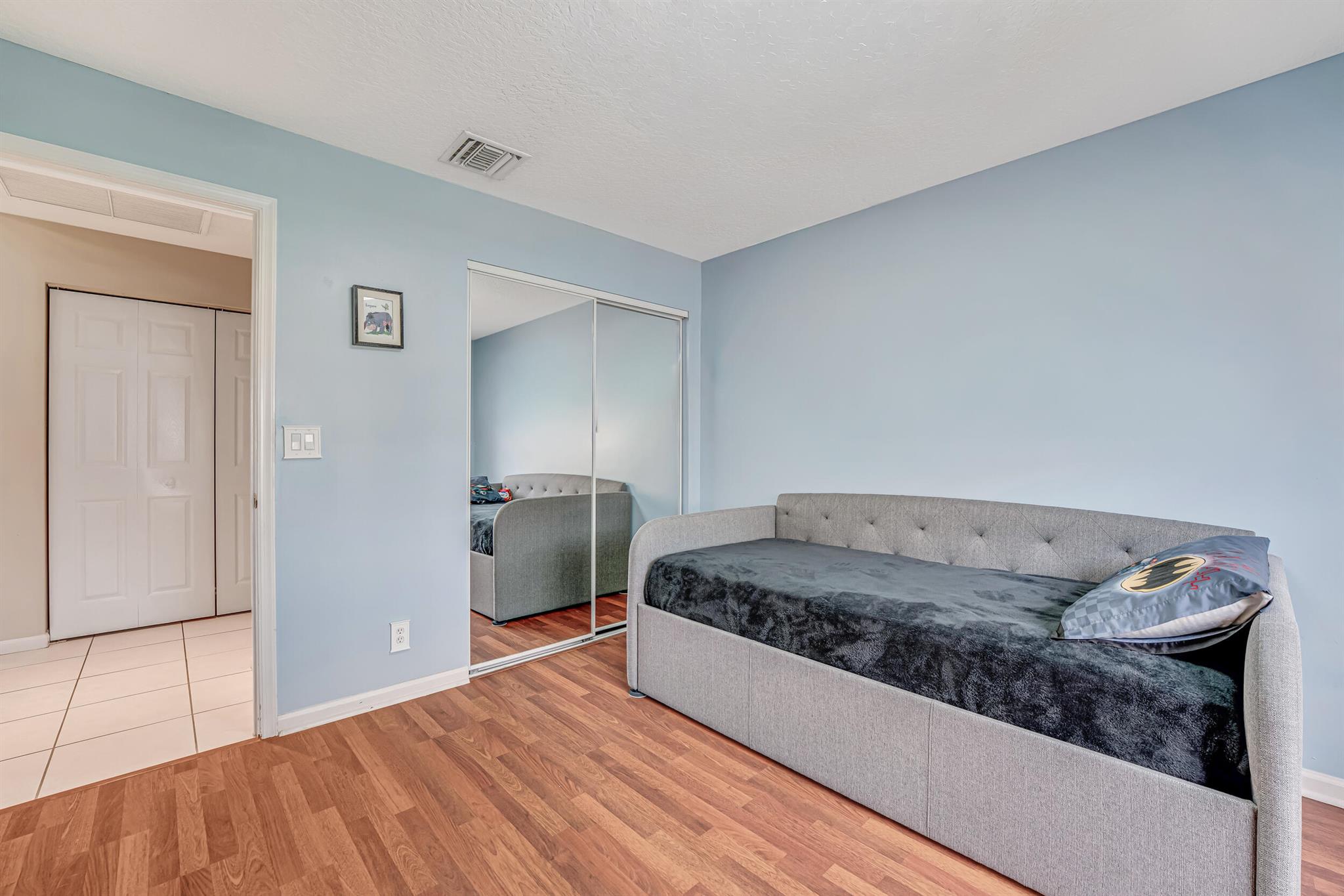 PALM ISLES WEST - Residential